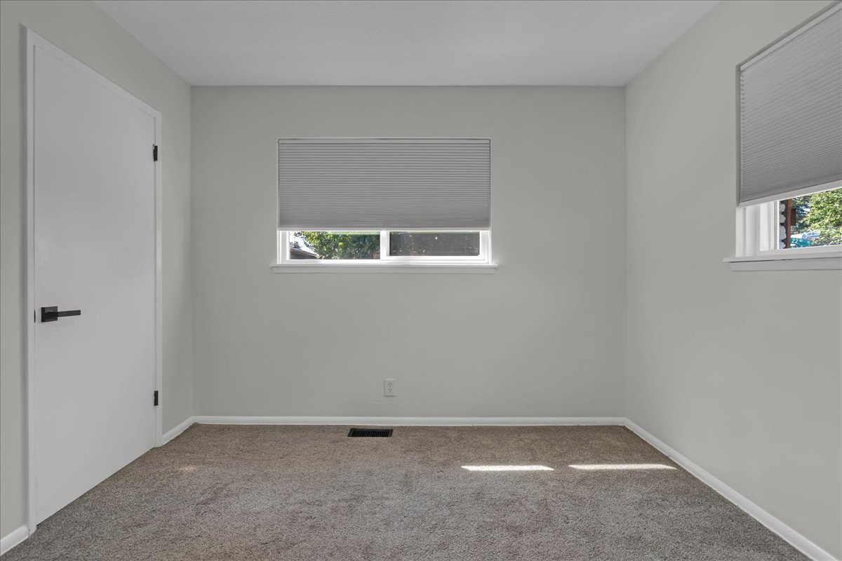 2187 S 76th East Avenue Property Photo 16