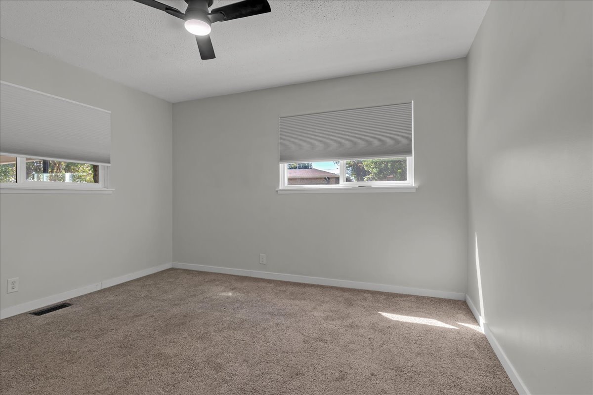 2187 S 76th East Avenue Property Photo 18