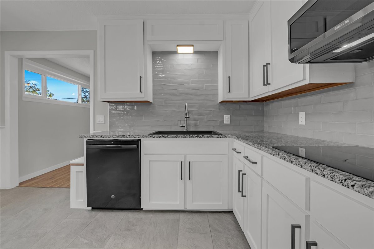 2187 S 76th East Avenue Property Photo 25