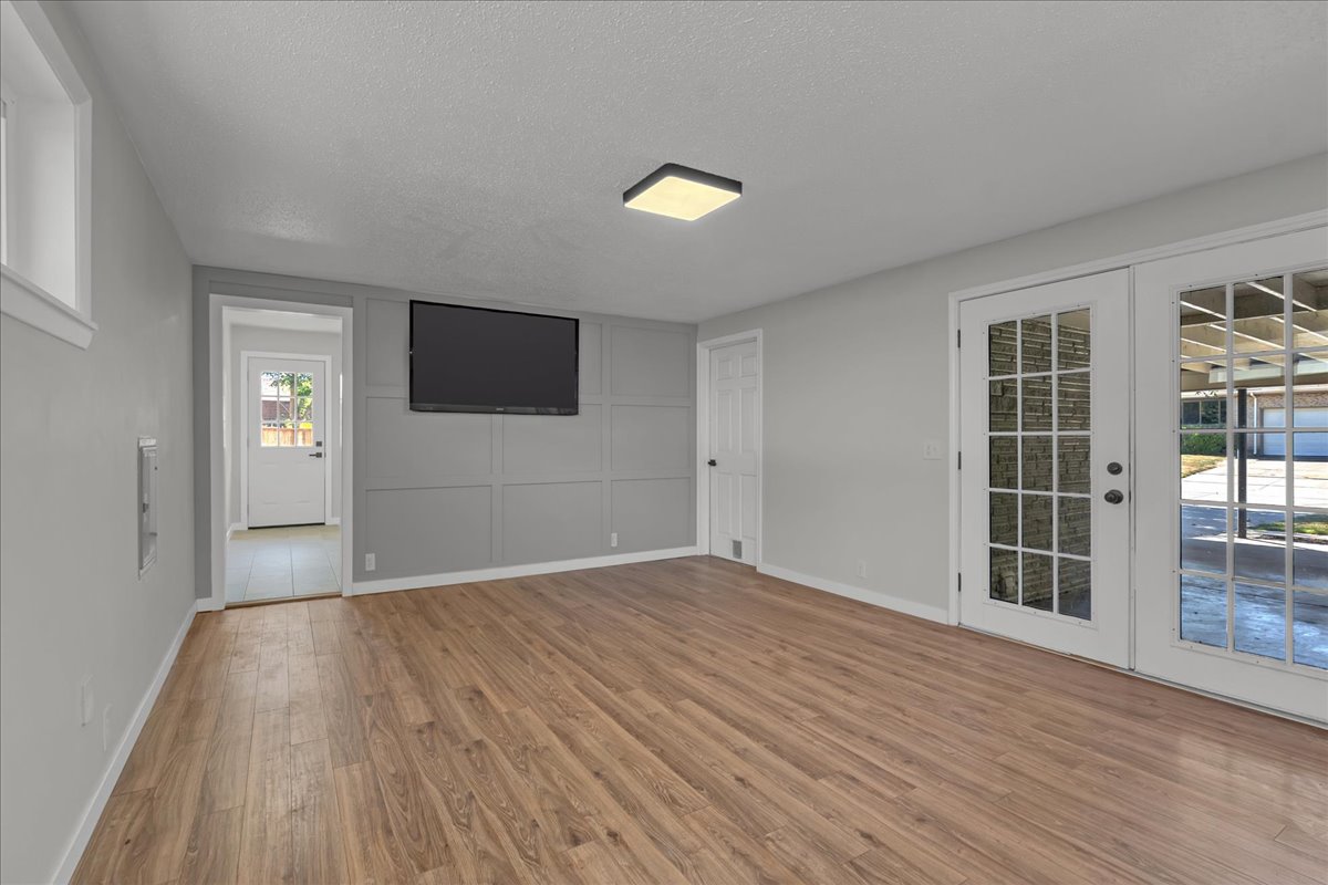 2187 S 76th East Avenue Property Photo 30