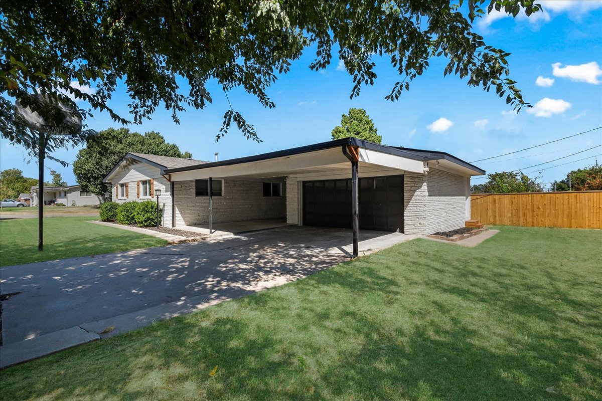 2187 S 76th East Avenue Property Photo 48