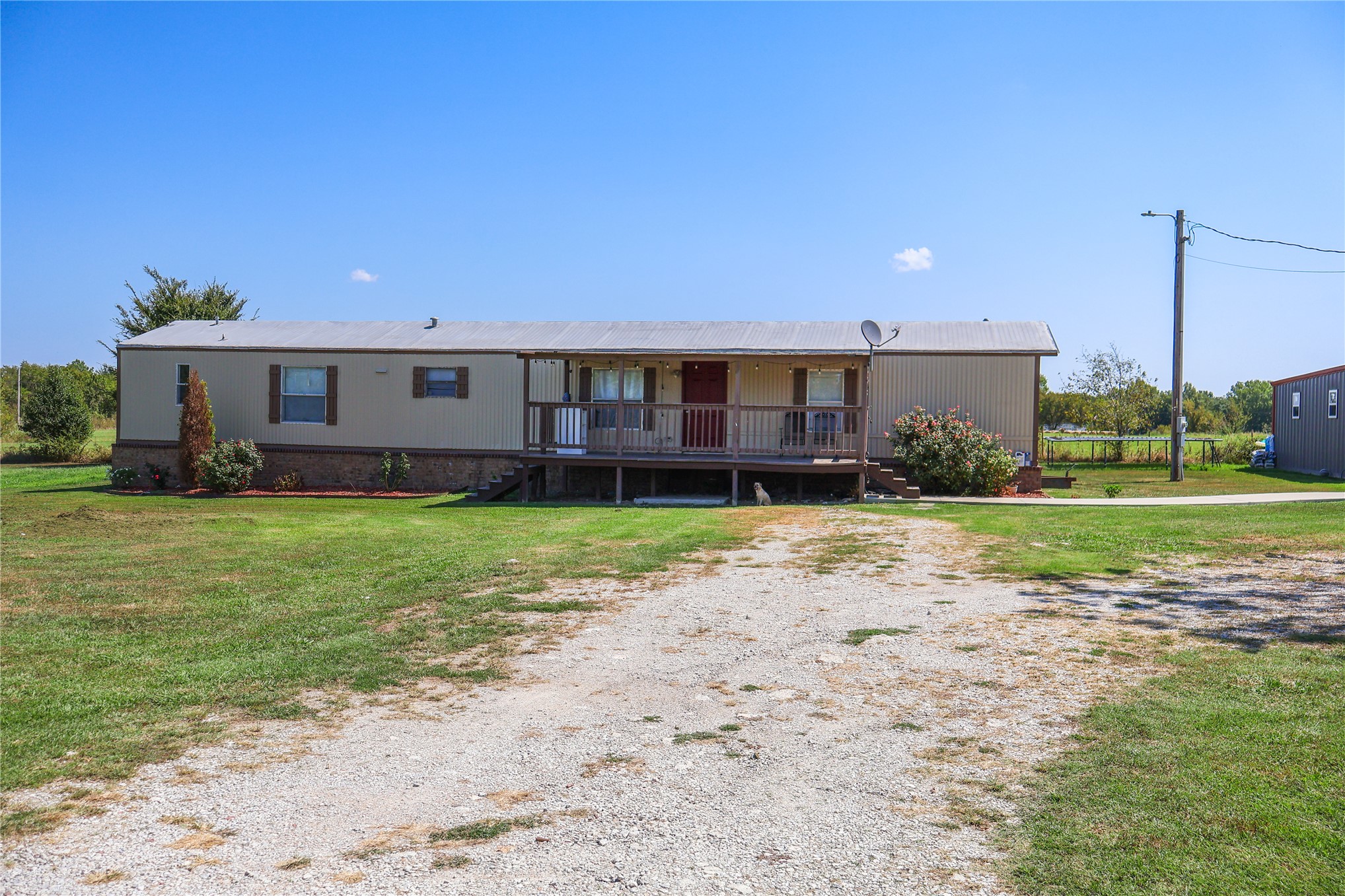 16398 Hawk Road Property Photo 1