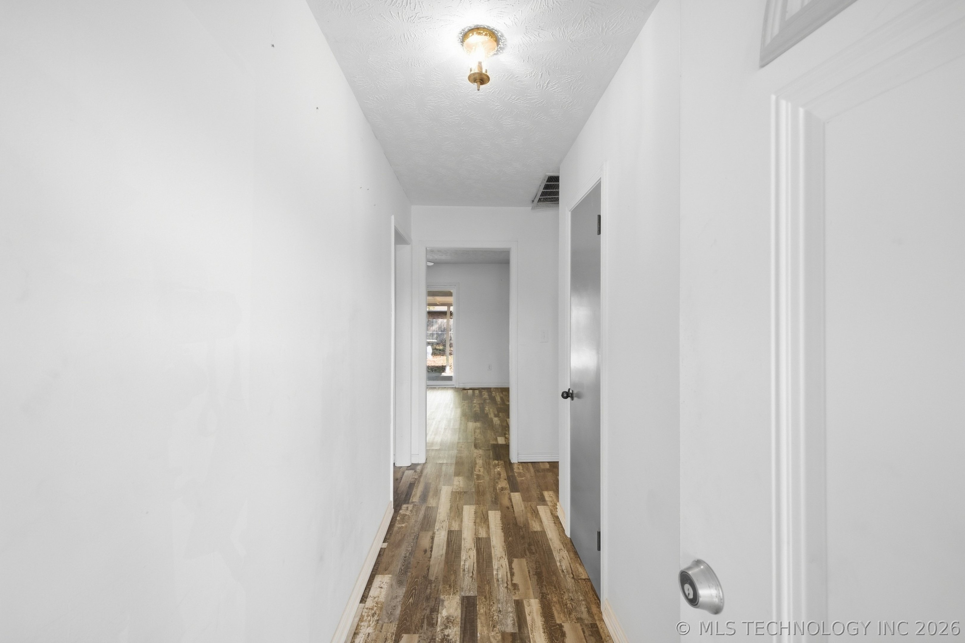 1509 Lahoma Property Photo 5