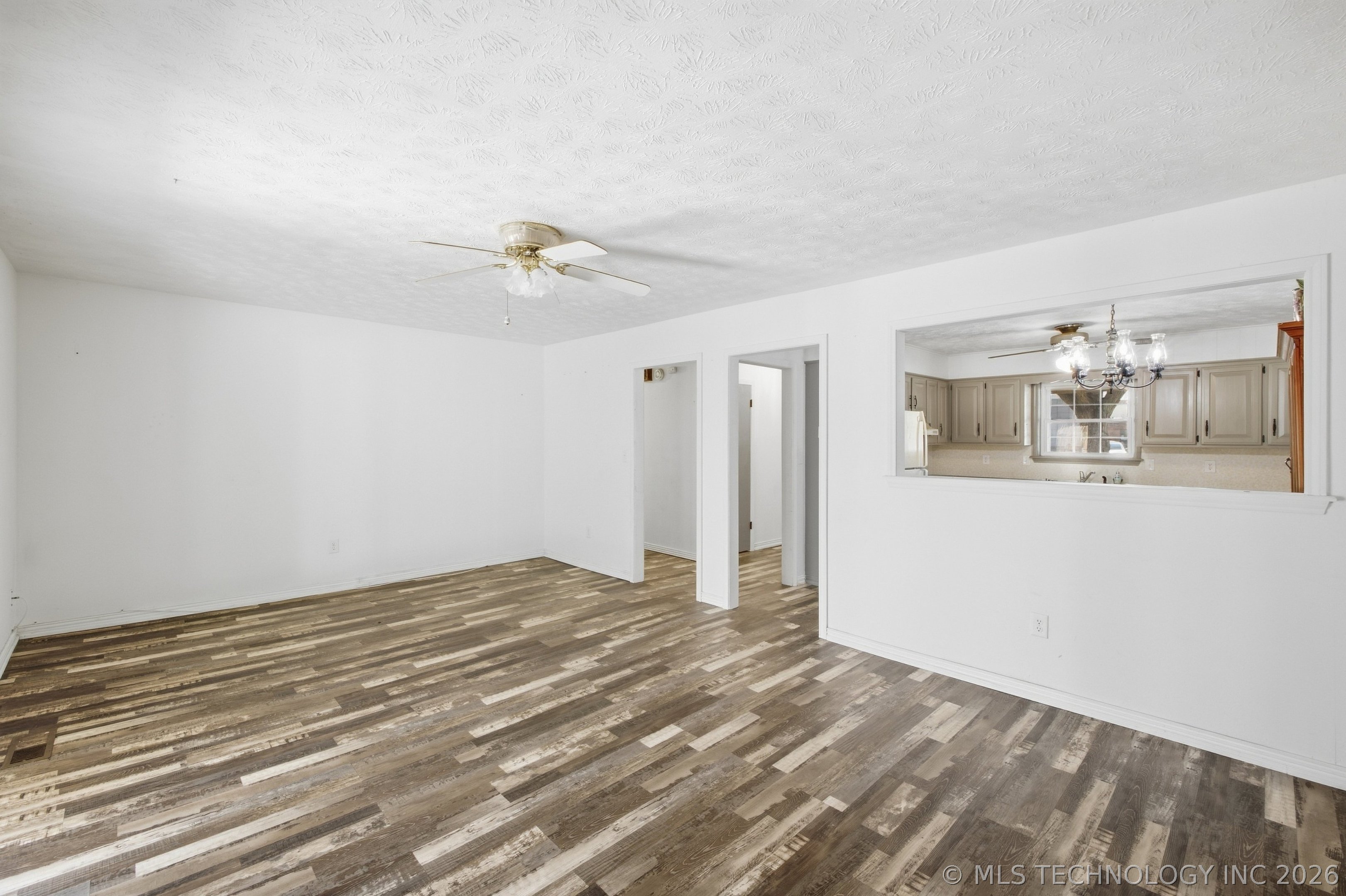1509 Lahoma Property Photo 7