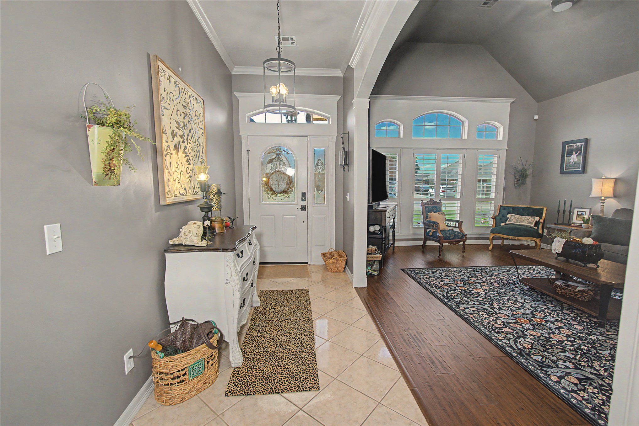 3908 Crestview Drive Property Photo 4