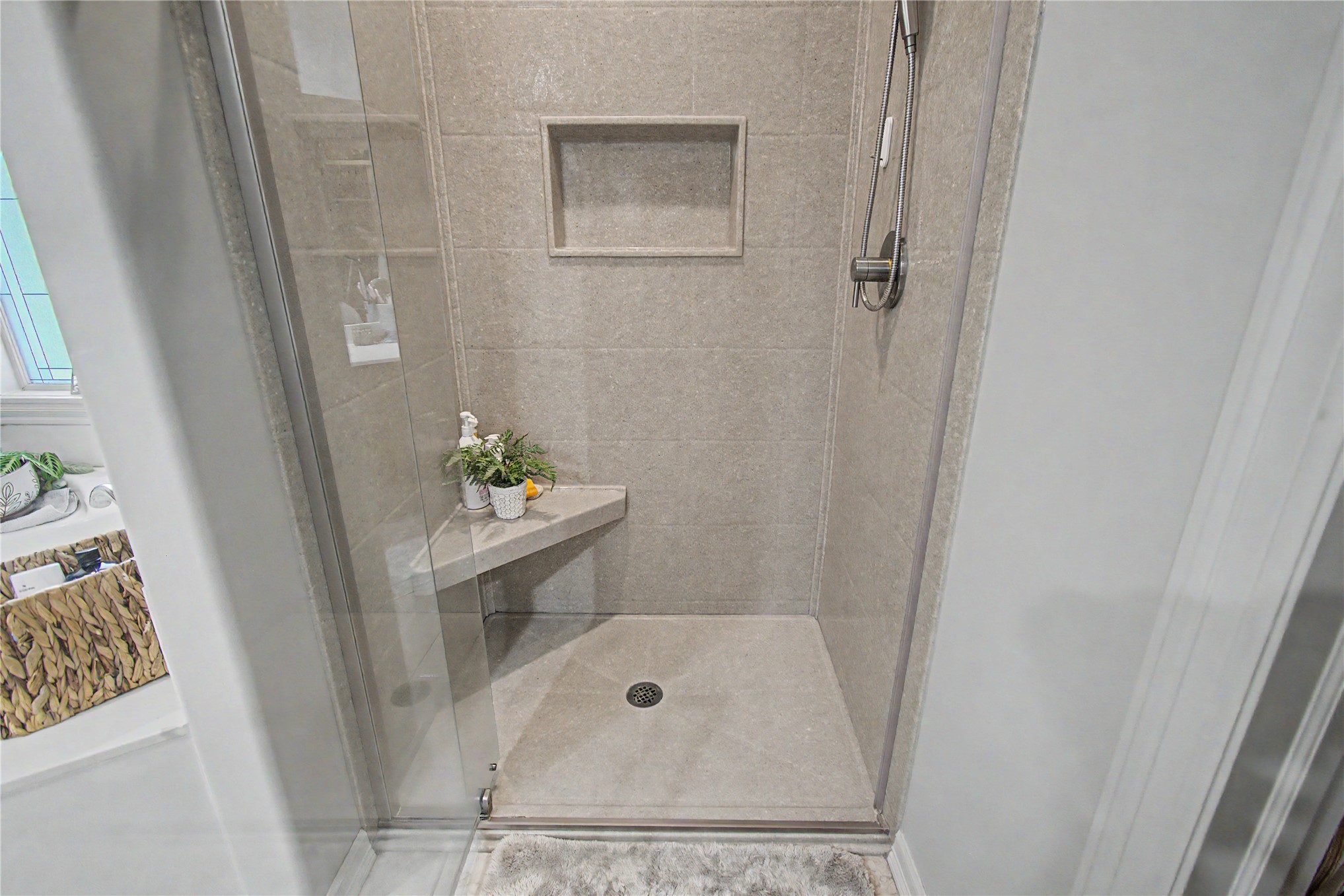 3908 Crestview Drive Property Photo 18