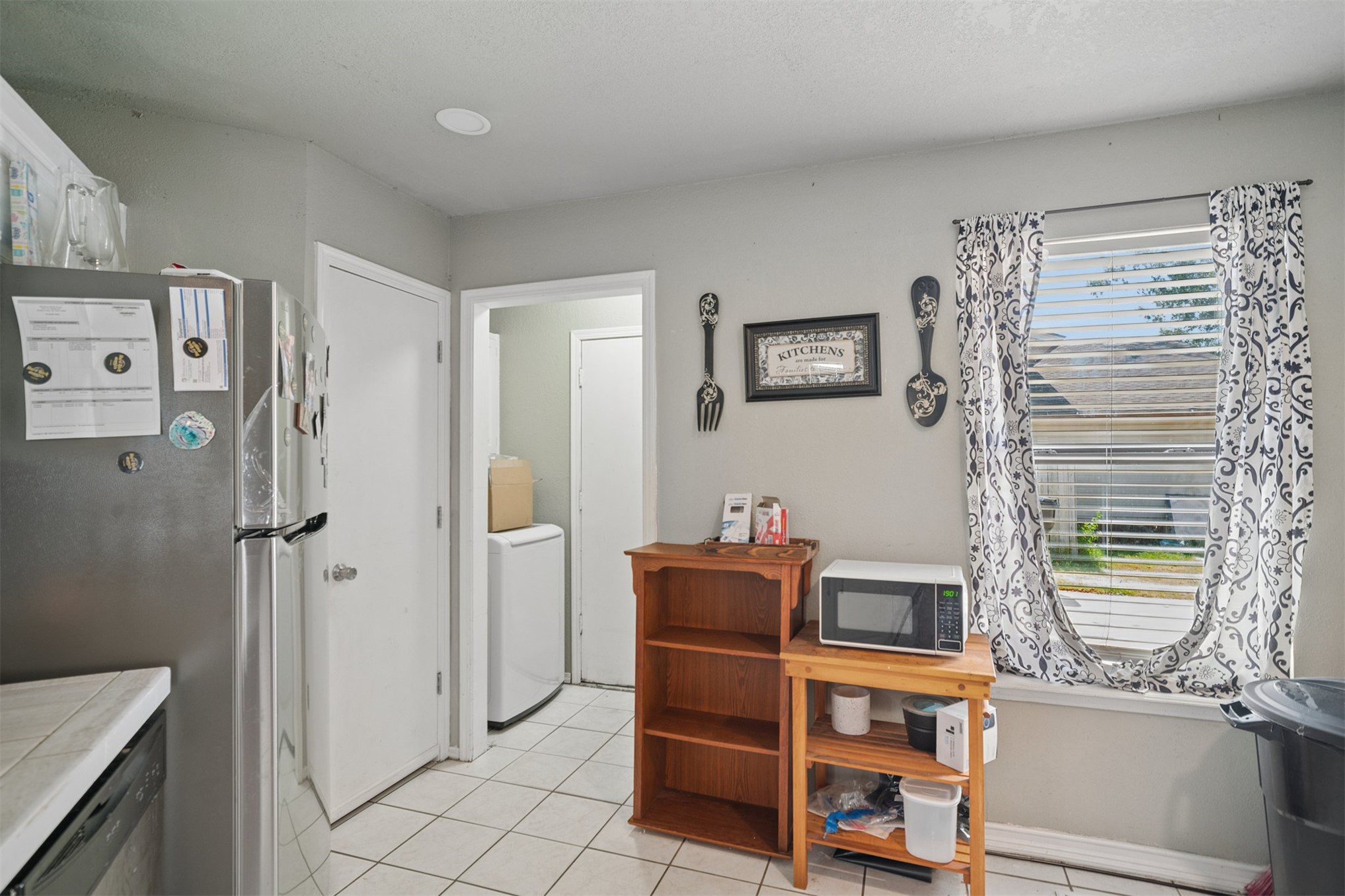 1917 N Desert Palm Avenue Property Photo 6