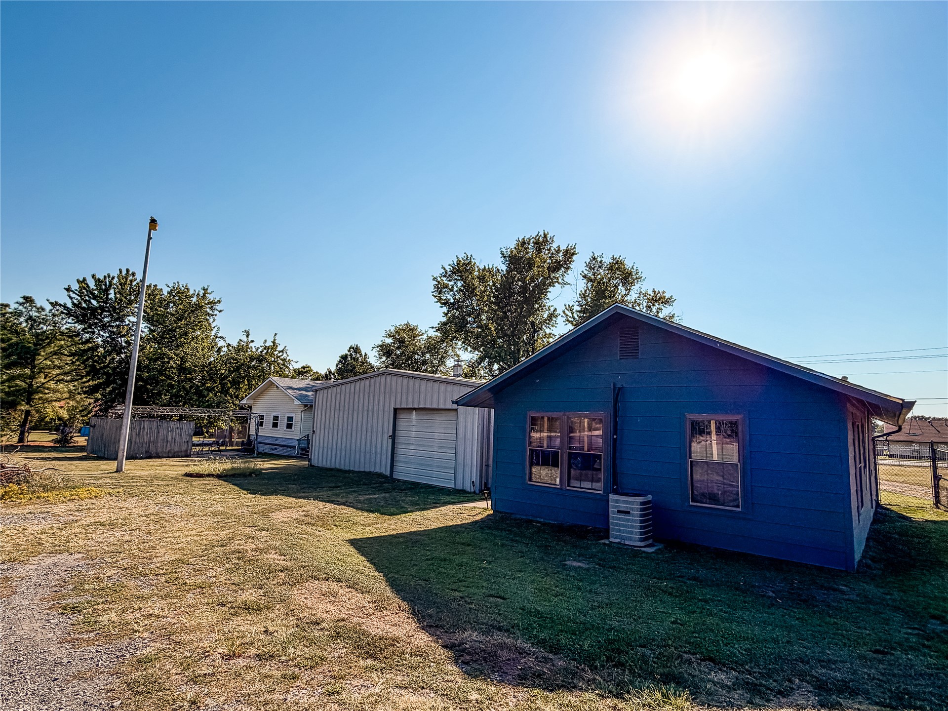 208 S Willey Street Property Photo 6
