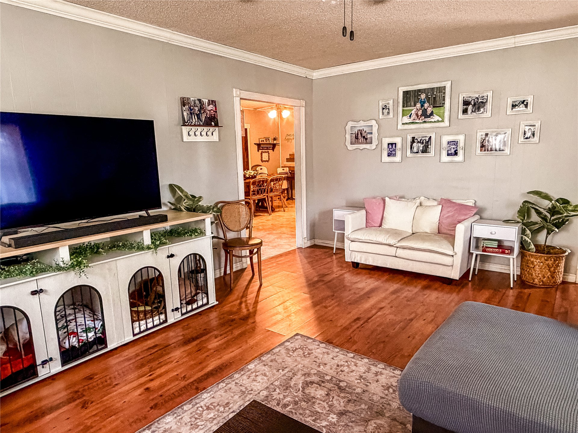 208 S Willey Street Property Photo 10