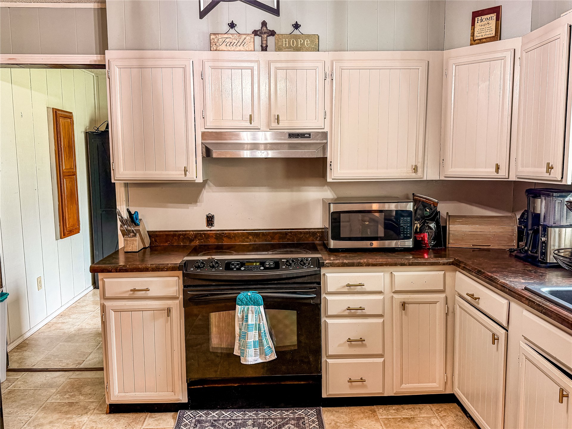 208 S Willey Street Property Photo 12