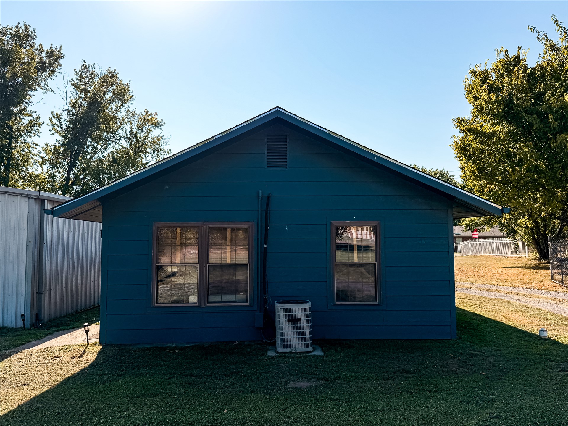 208 S Willey Street Property Photo 31