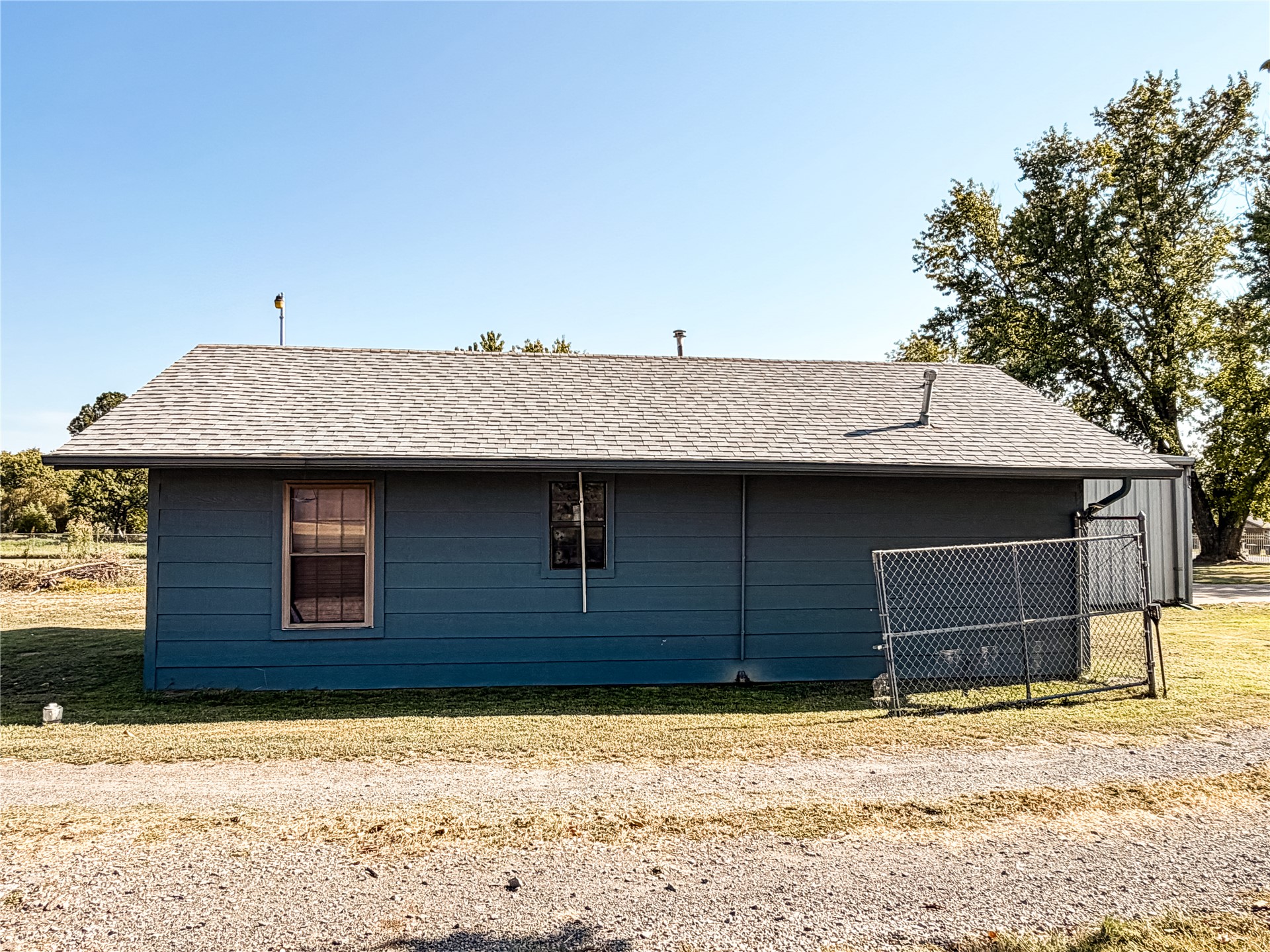 208 S Willey Street Property Photo 33