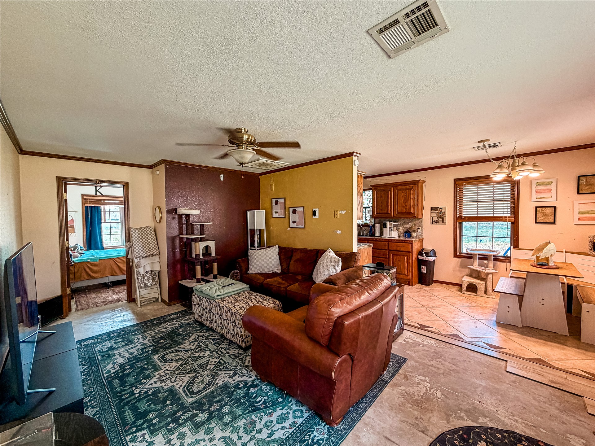 208 S Willey Street Property Photo 34