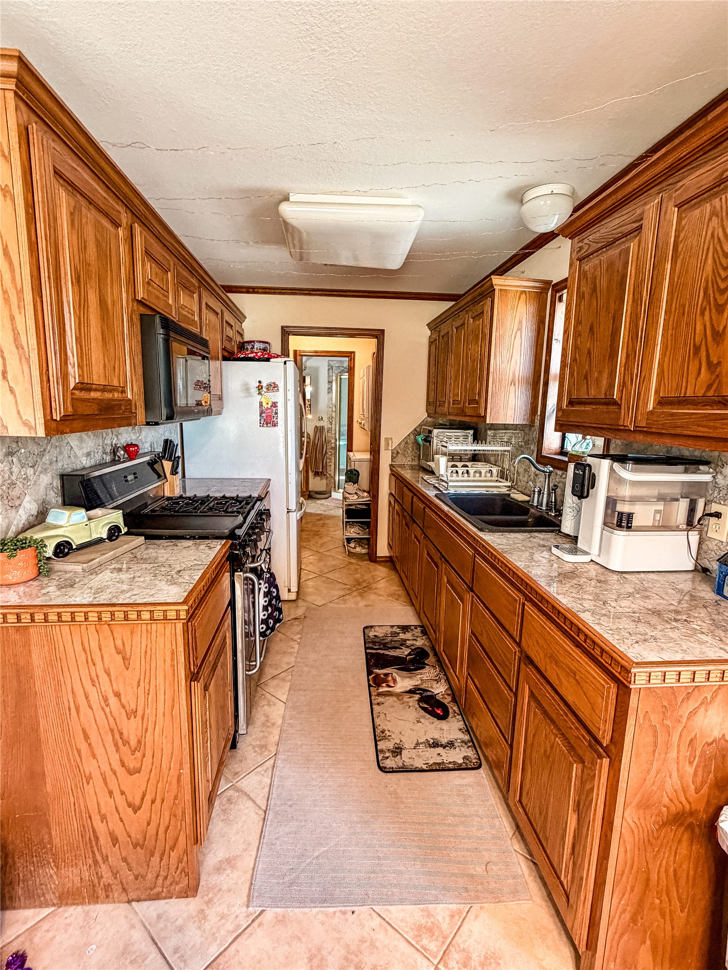 208 S Willey Street Property Photo 37