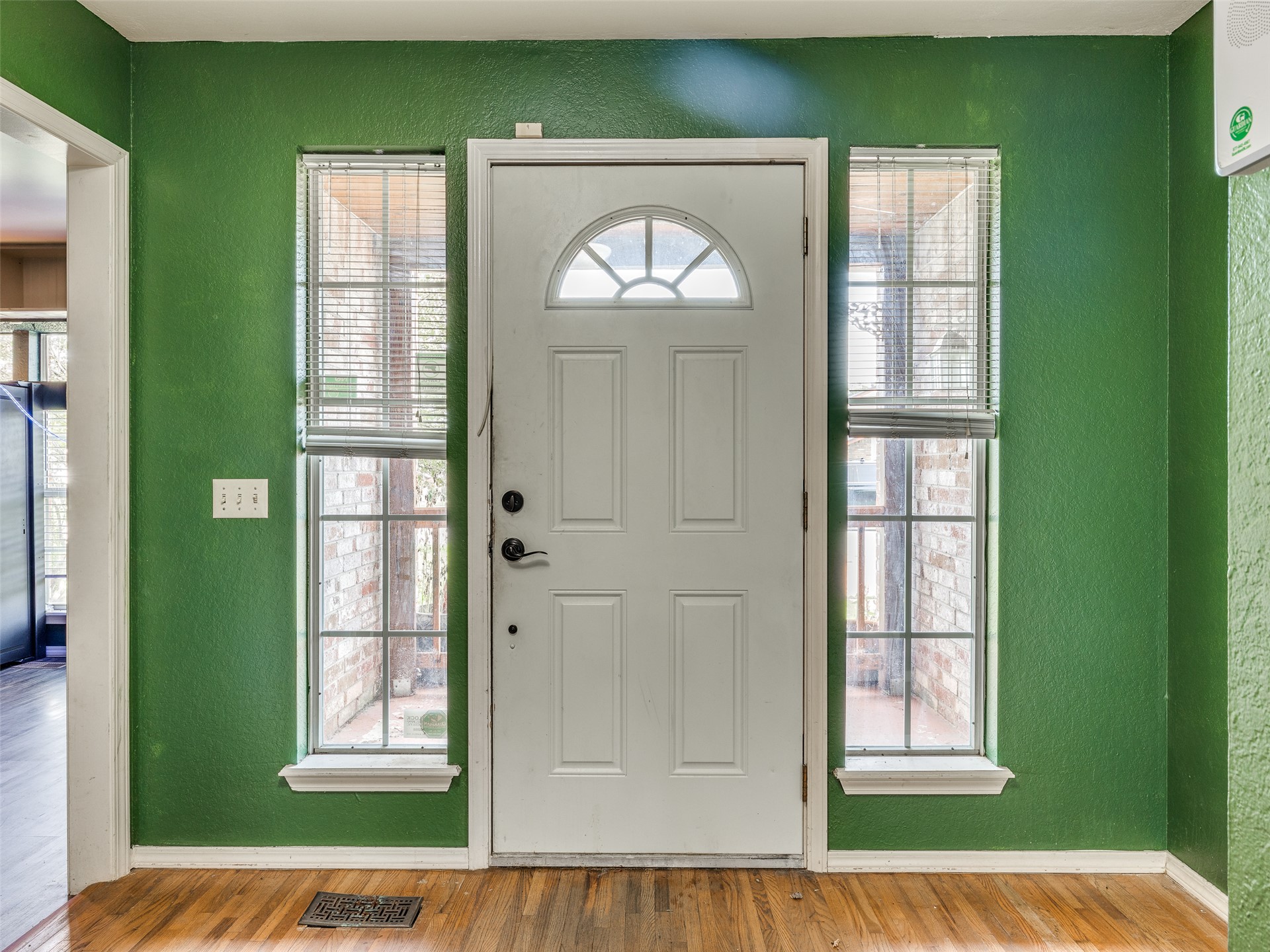 2411 W Kent Street Property Photo 10