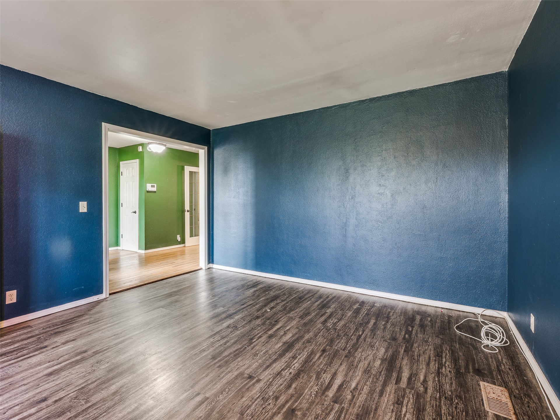 2411 W Kent Street Property Photo 15