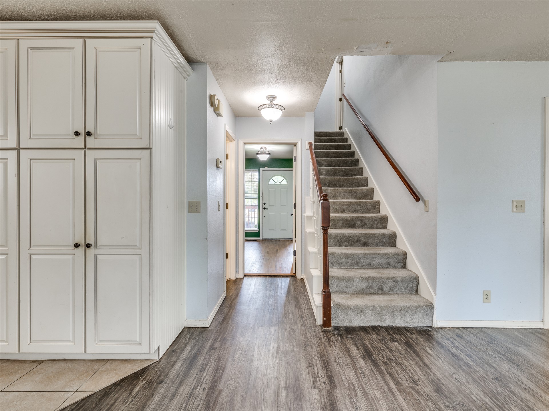 2411 W Kent Street Property Photo 20