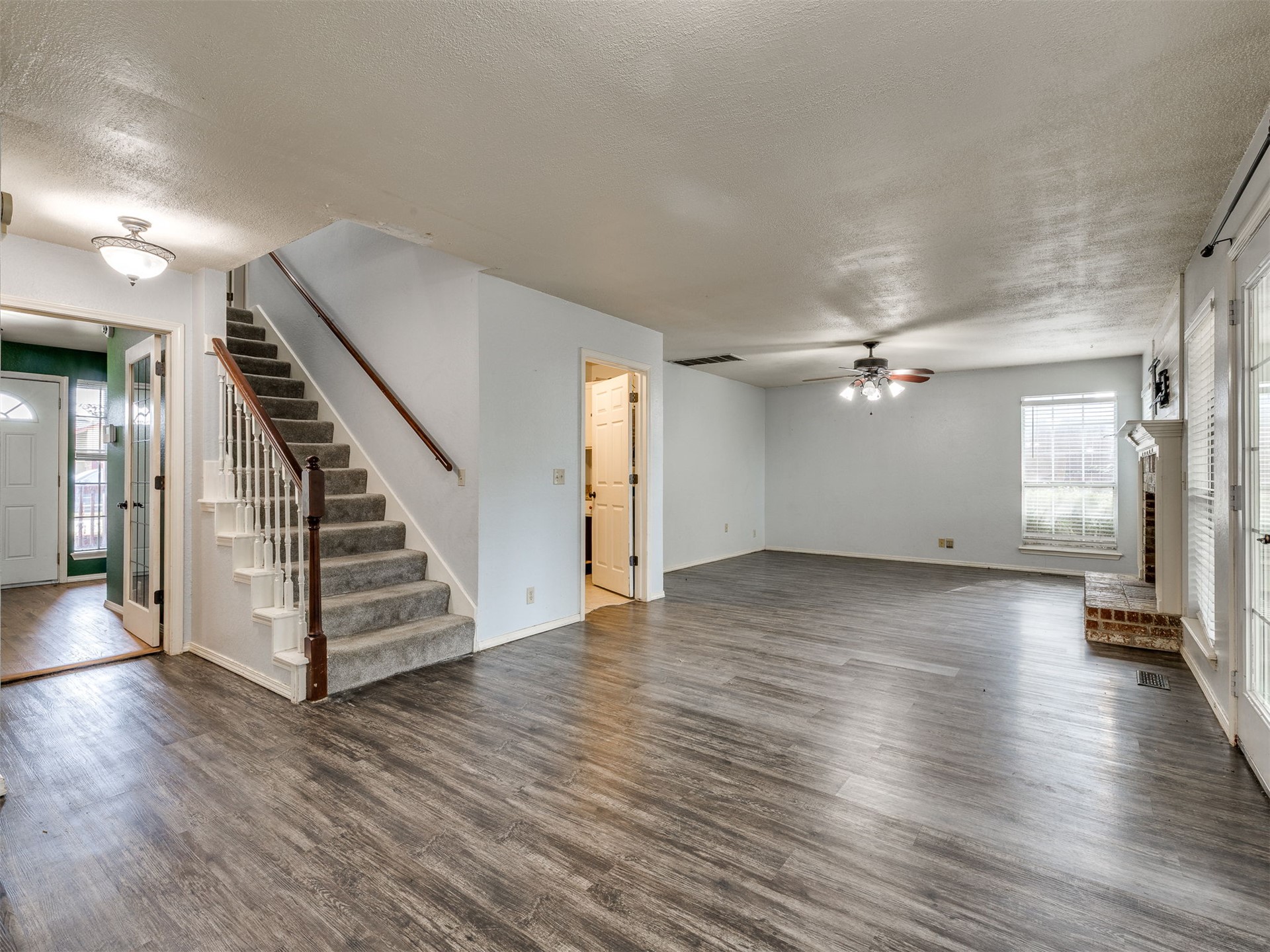 2411 W Kent Street Property Photo 28