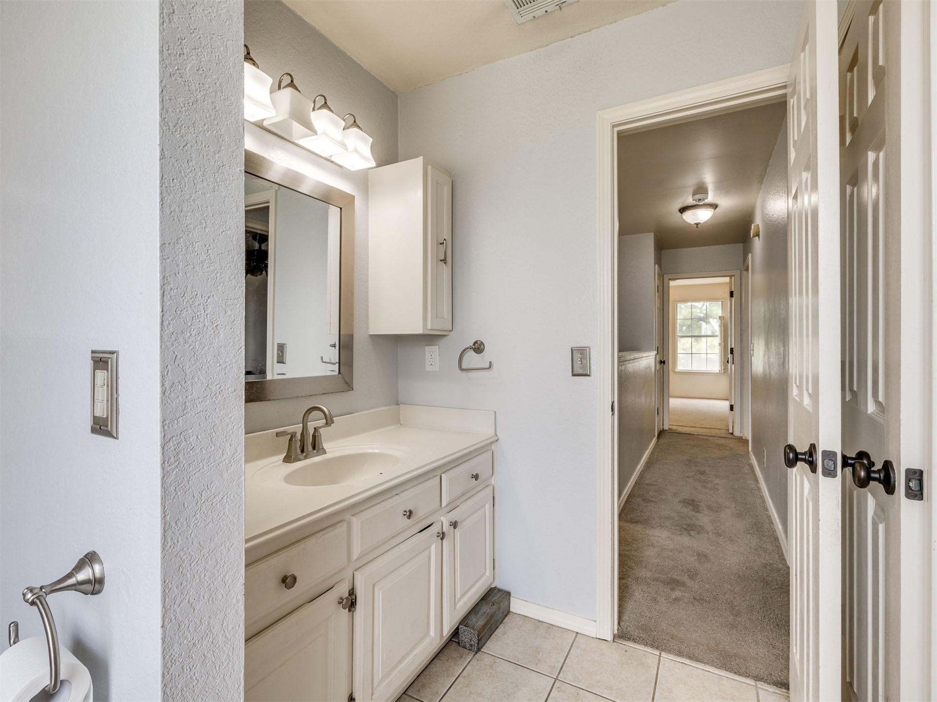 2411 W Kent Street Property Photo 48