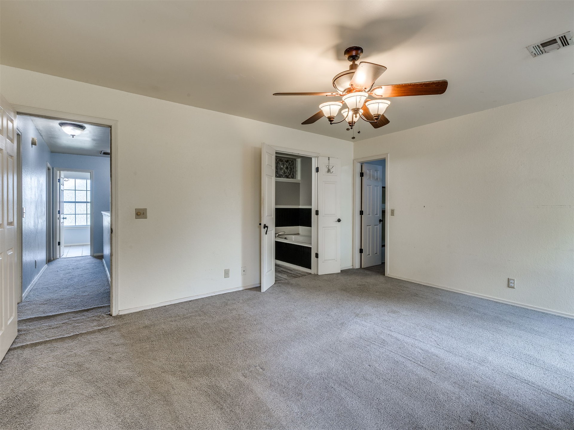 2411 W Kent Street Property Photo 51