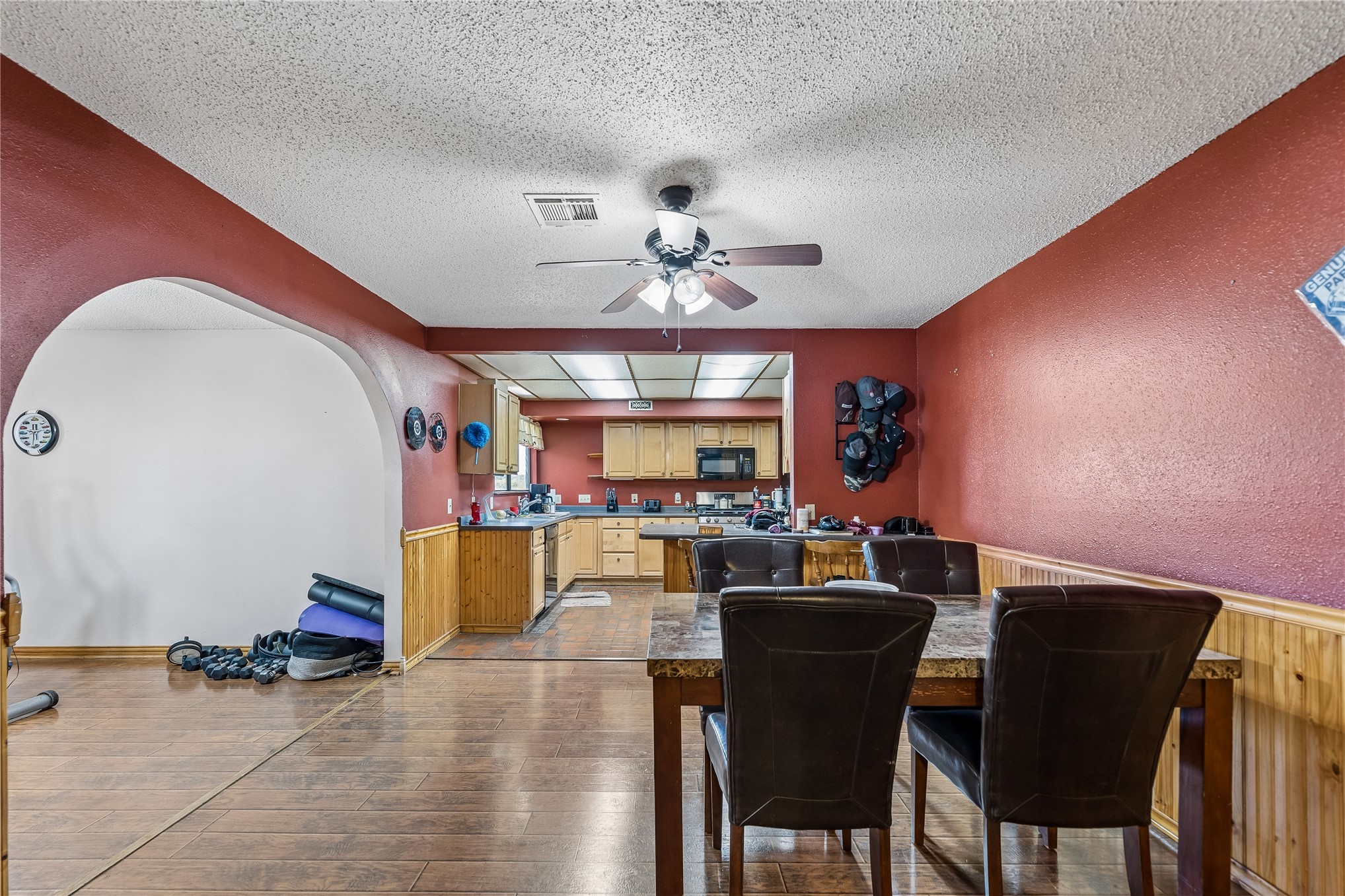 20220 E 700 Road Property Photo 8