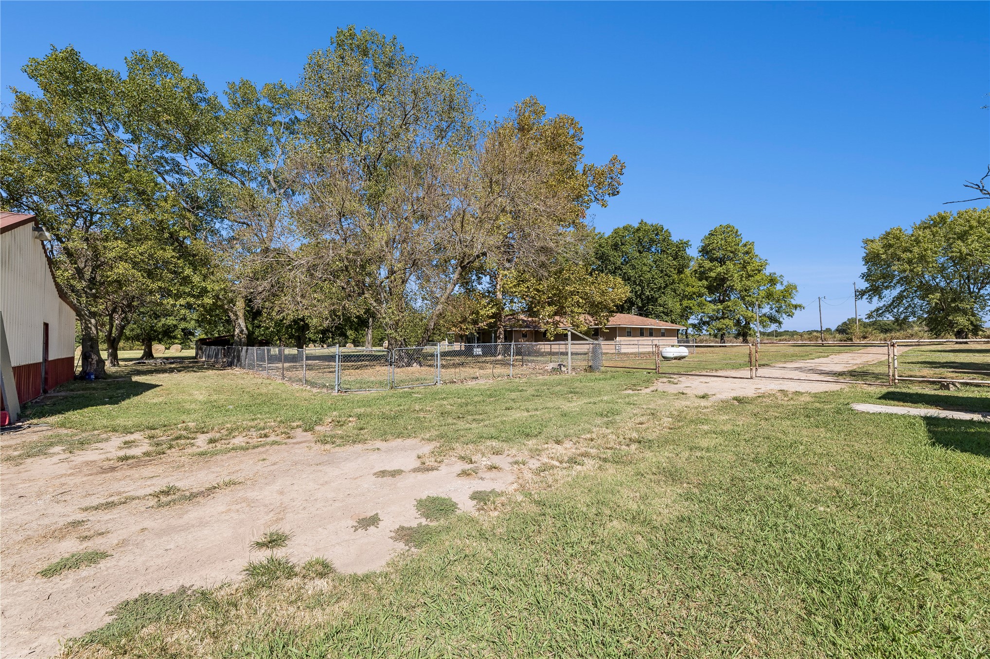 20220 E 700 Road Property Photo 32