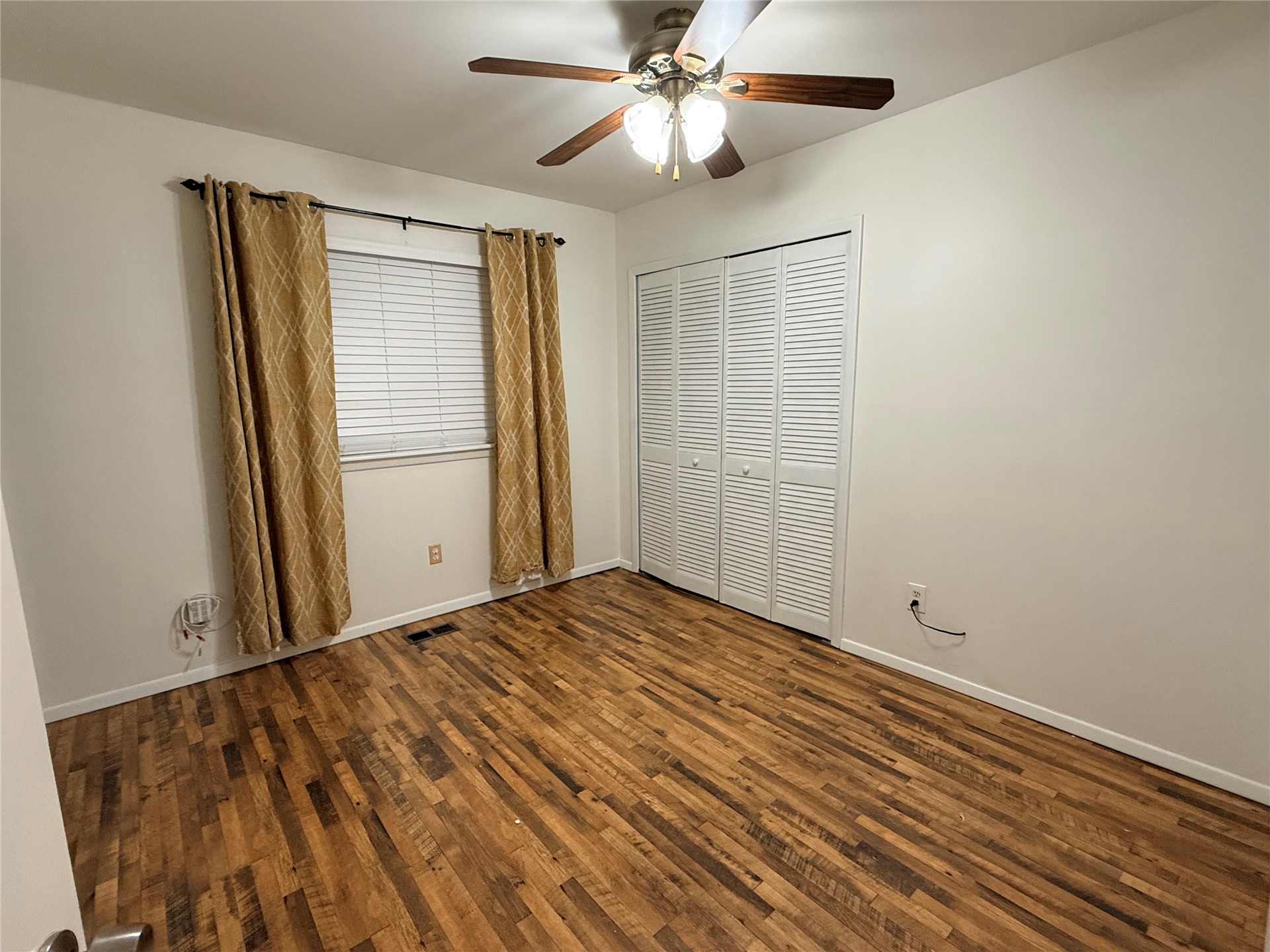 6002 S Lakewood Avenue Property Photo 29