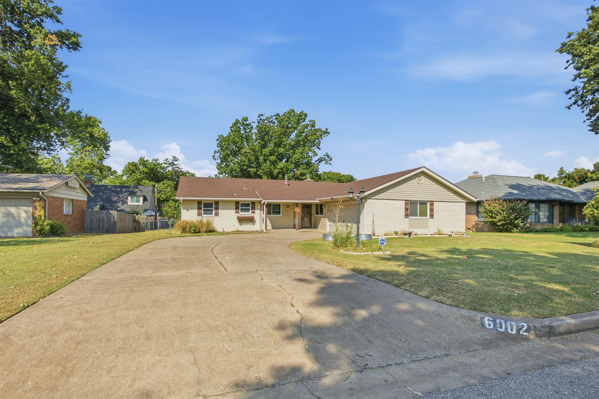 6002 S Lakewood Avenue Property Photo 41
