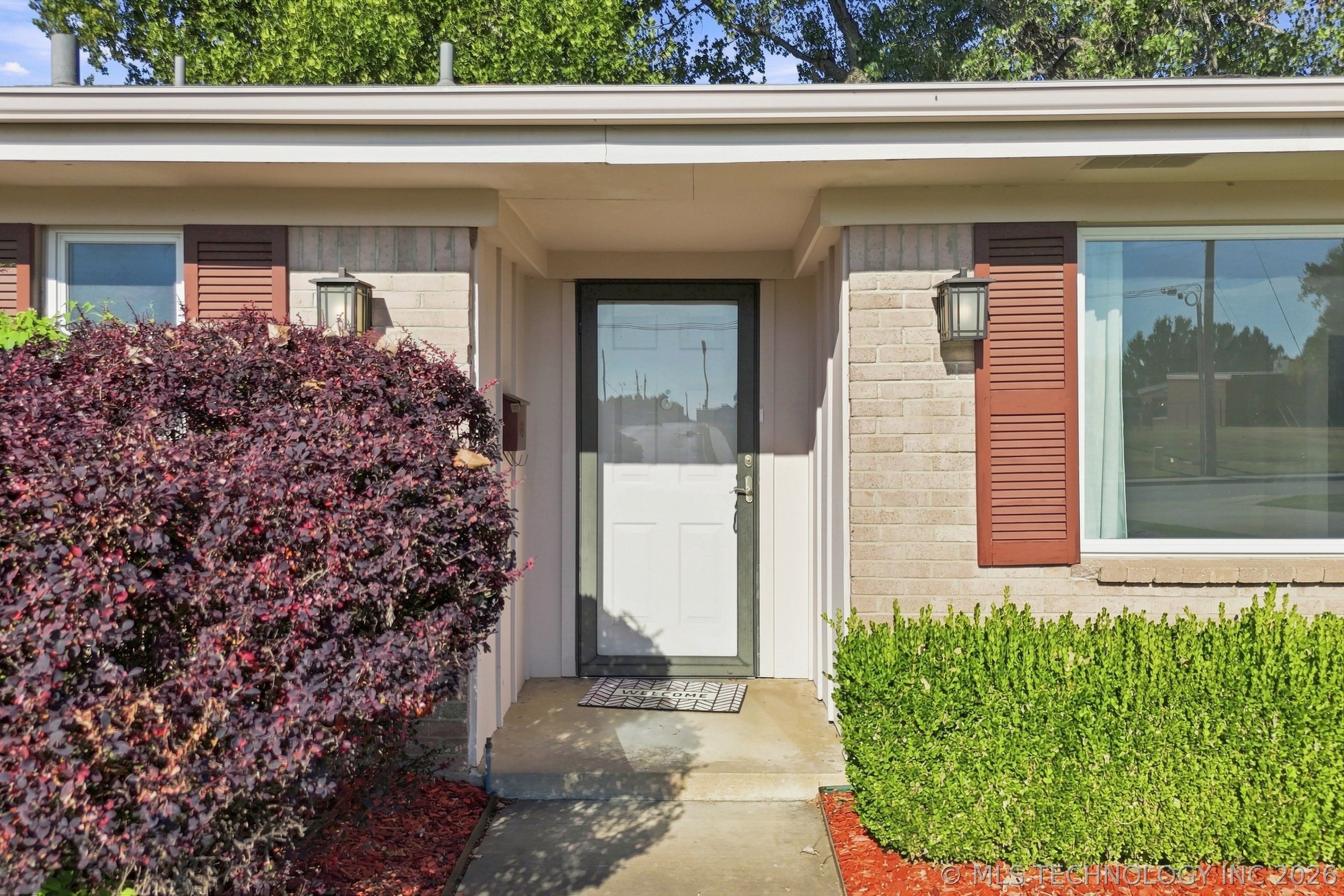 3642 S Hudson Avenue Property Photo 8