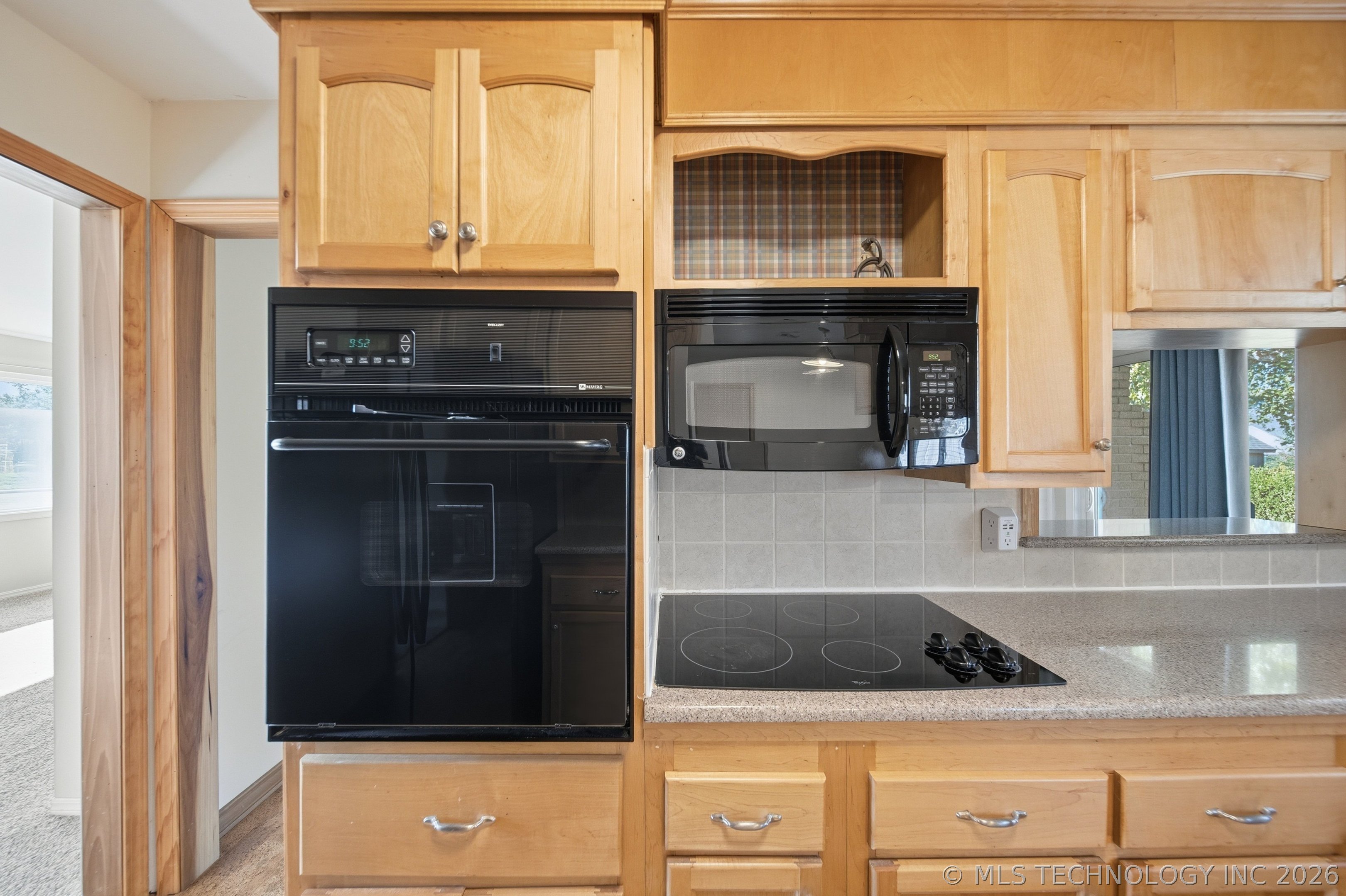 3642 S Hudson Avenue Property Photo 16