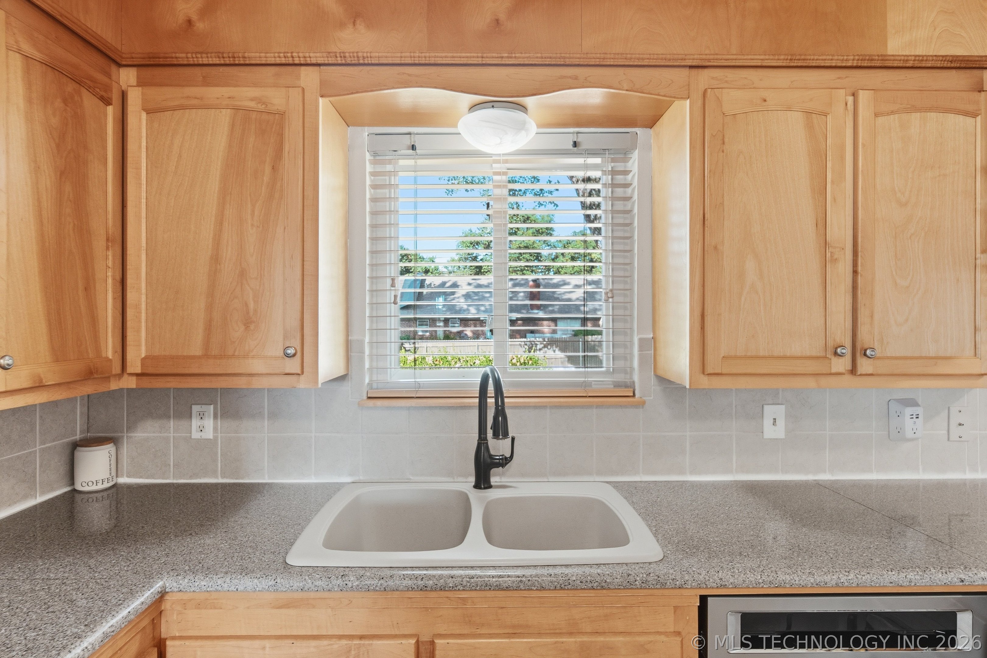 3642 S Hudson Avenue Property Photo 17