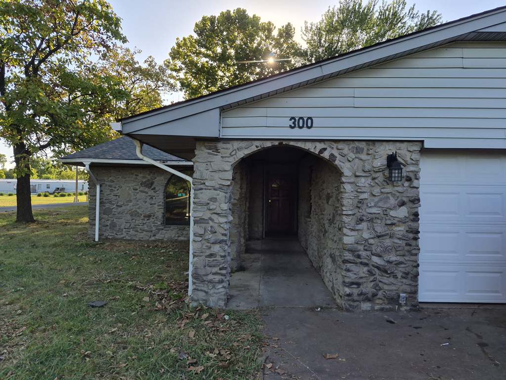 300 7th Avenue Property Photo 5