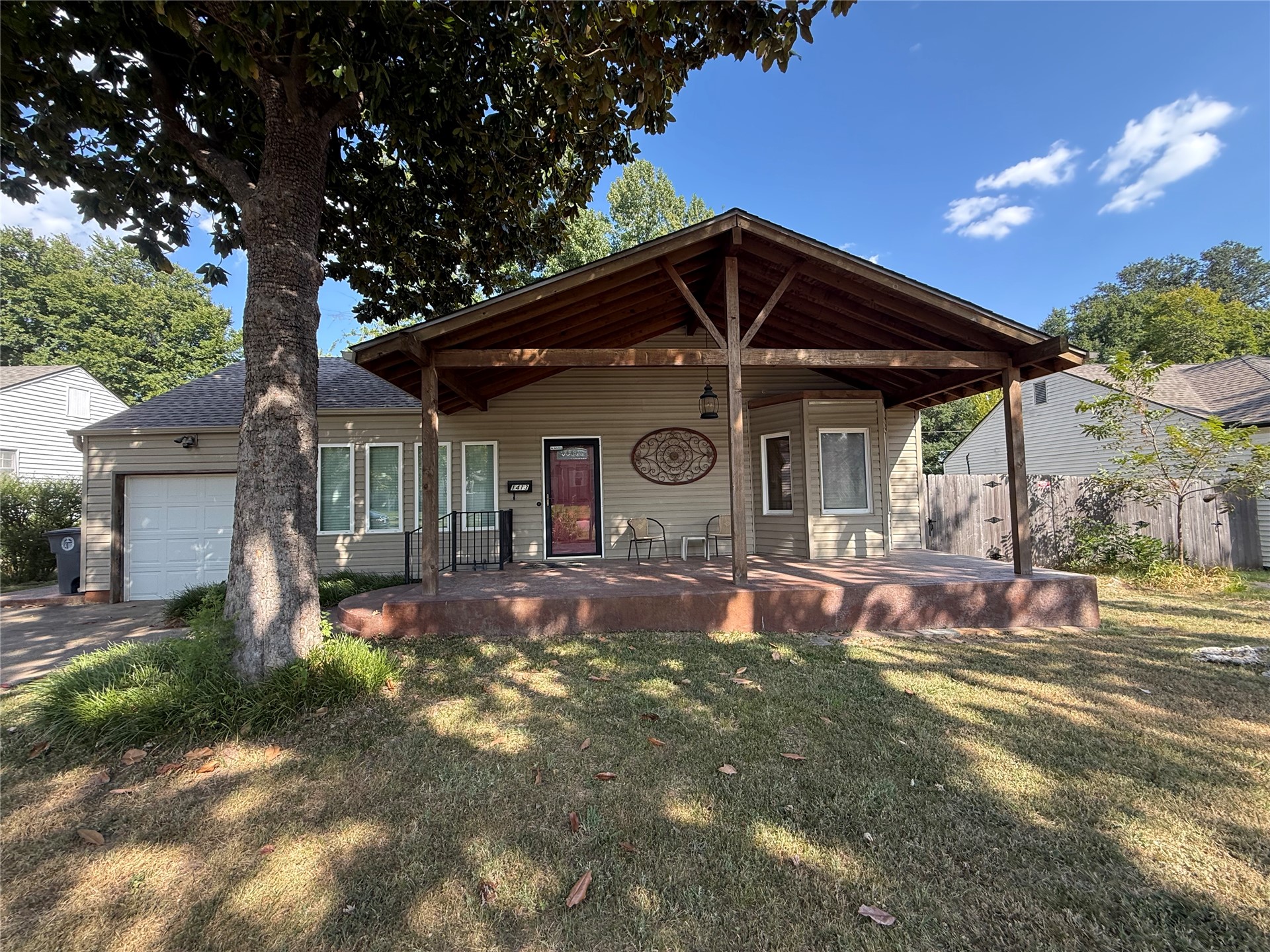 1413 S Canton Avenue Property Photo 1