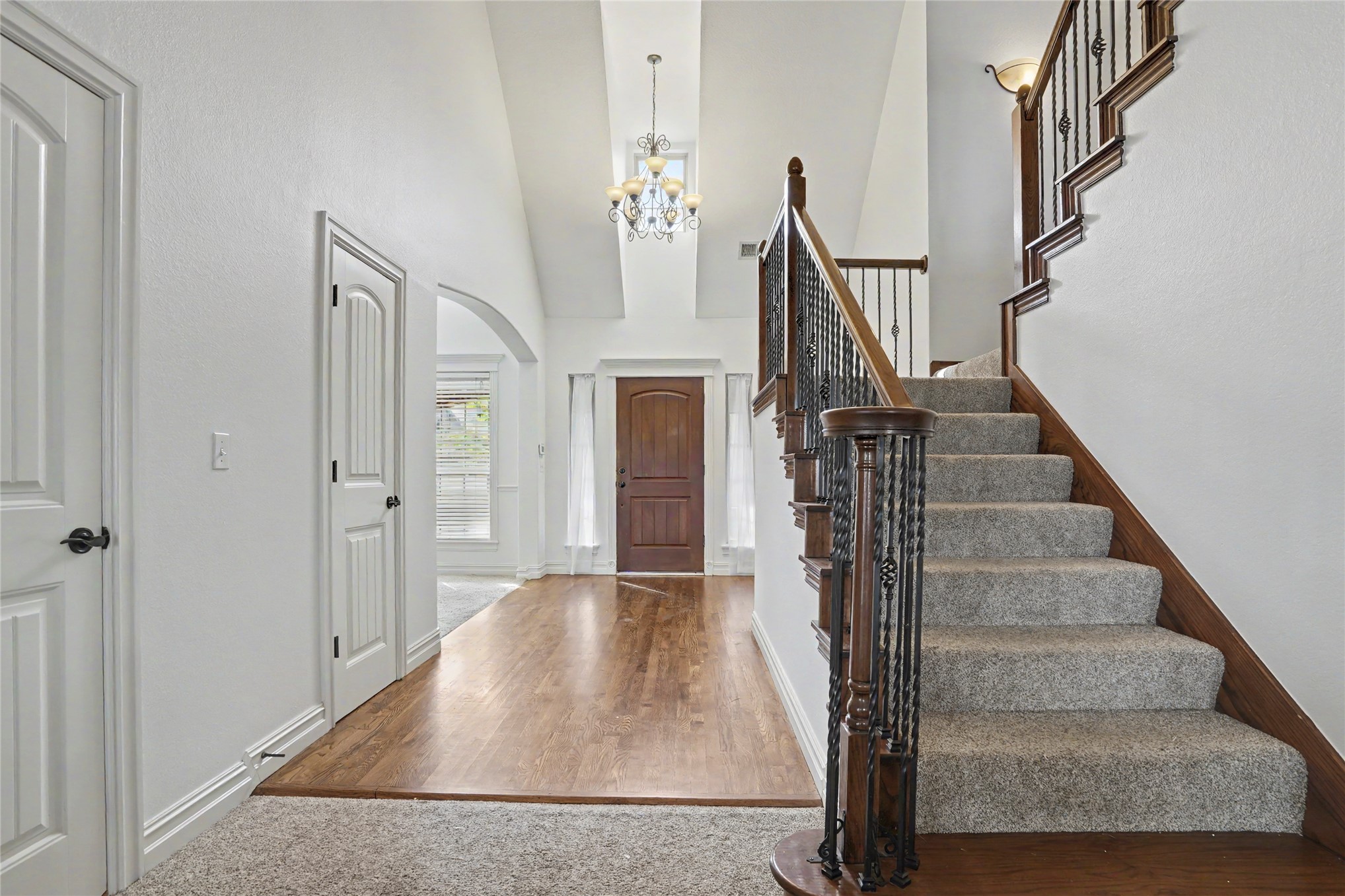 18709 E 42nd Street Property Photo 6