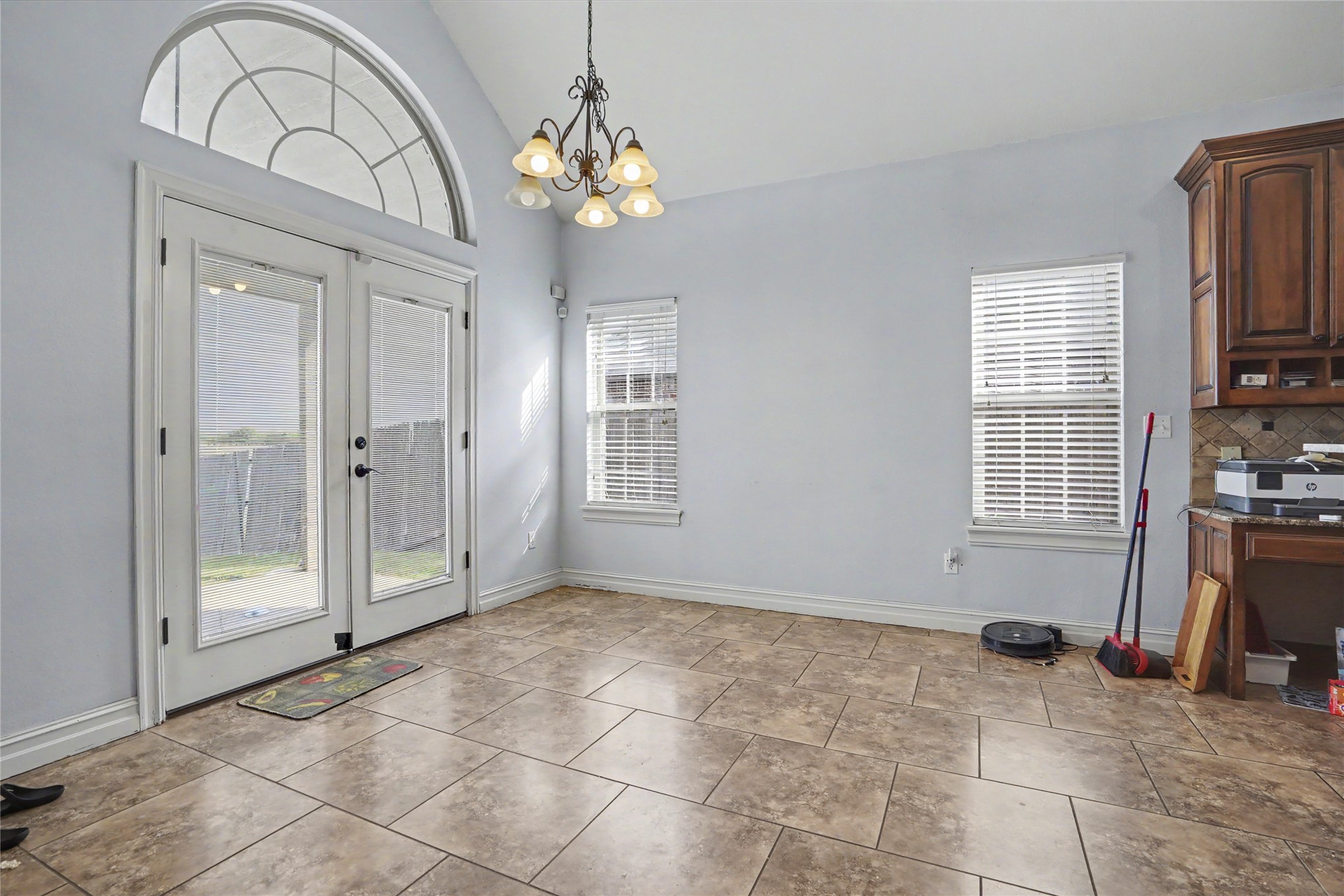 18709 E 42nd Street Property Photo 13