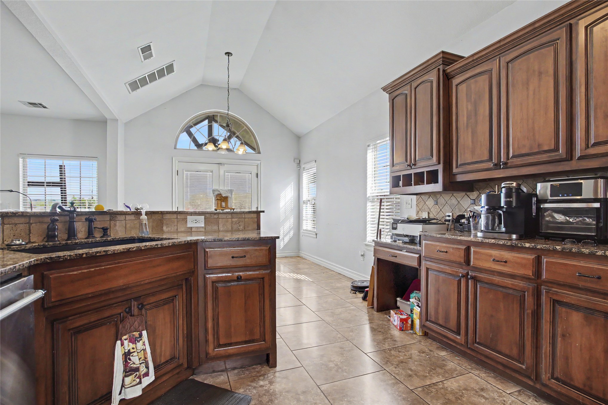 18709 E 42nd Street Property Photo 17