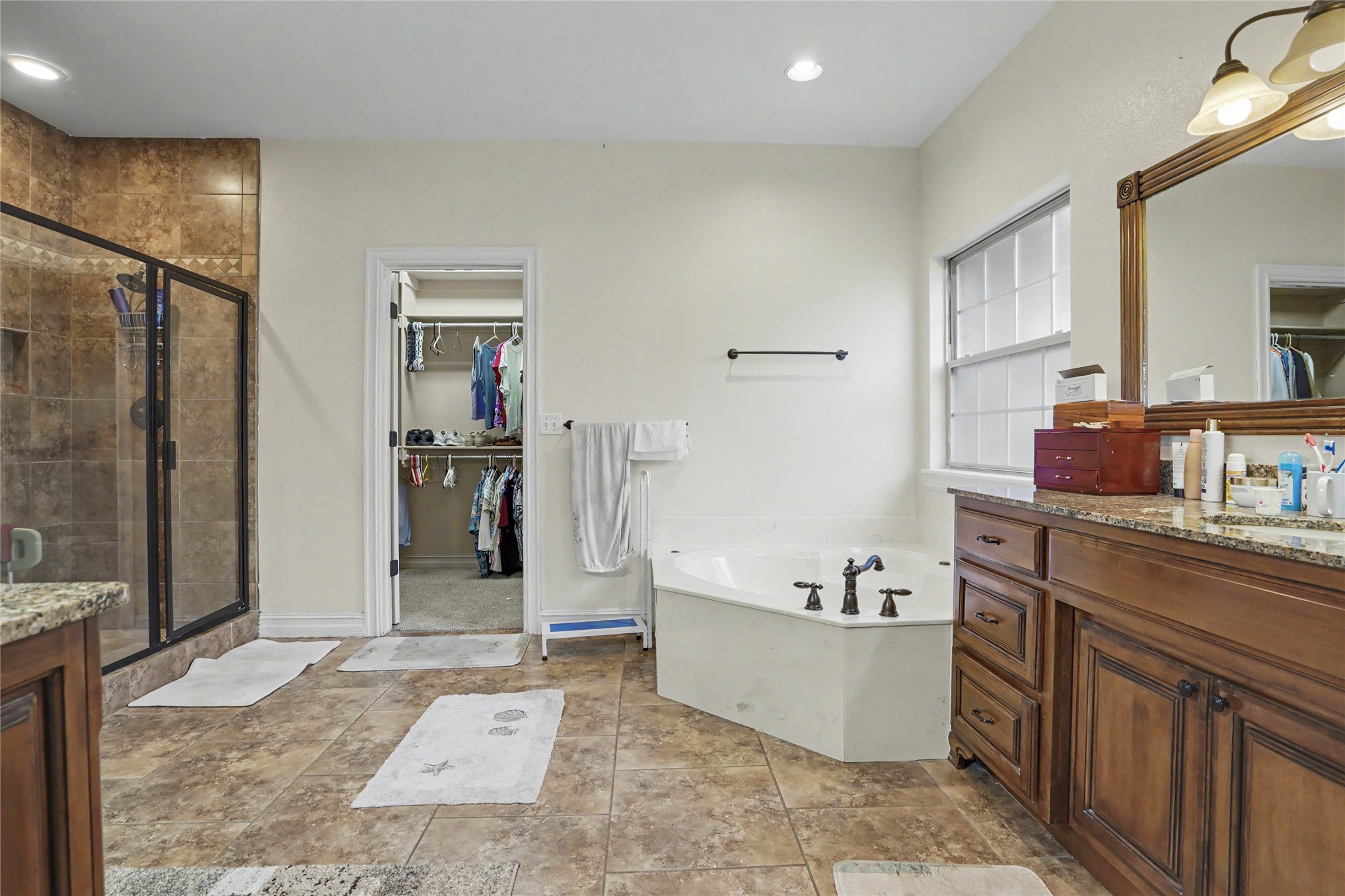 18709 E 42nd Street Property Photo 21