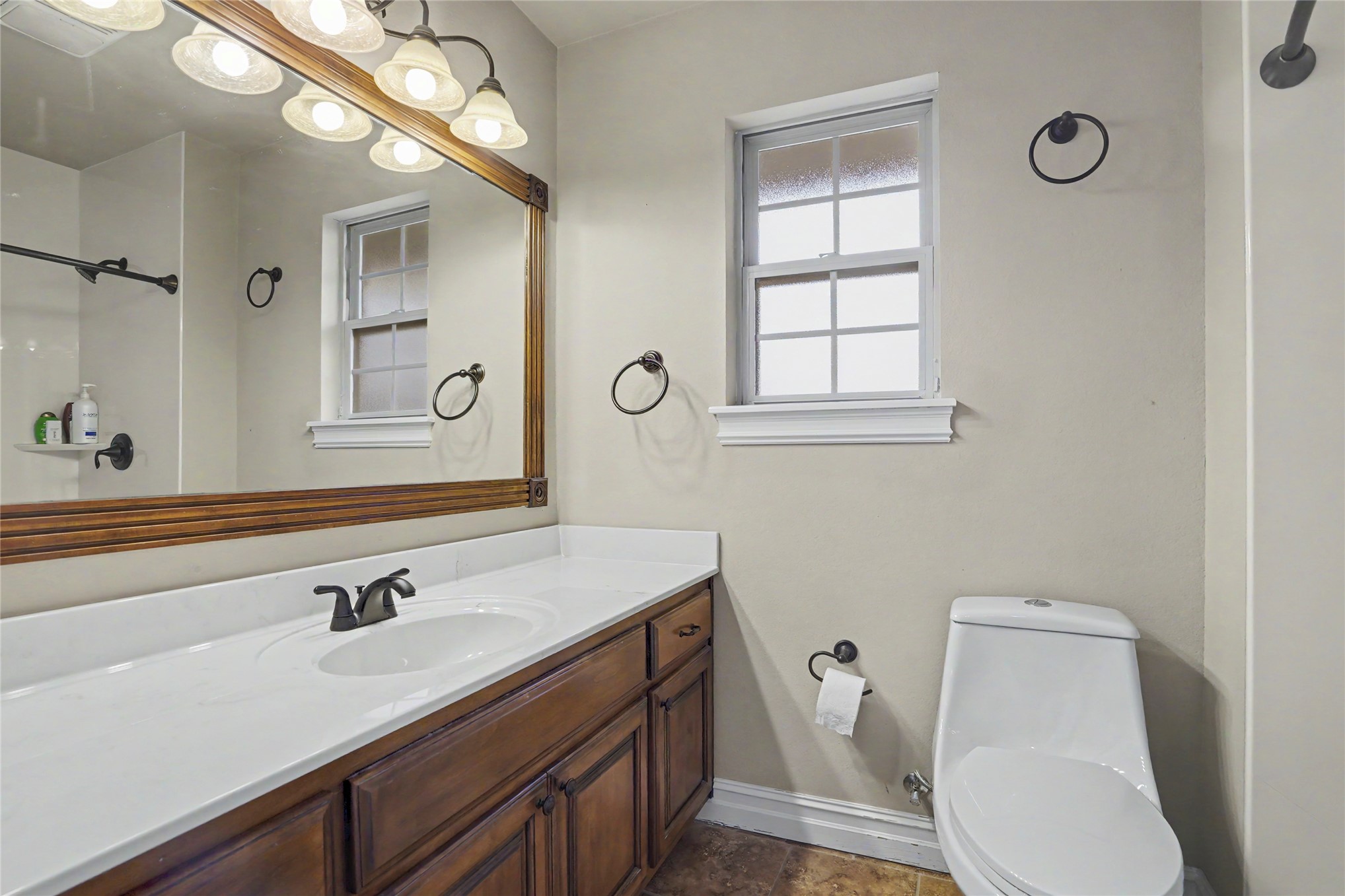 18709 E 42nd Street Property Photo 28