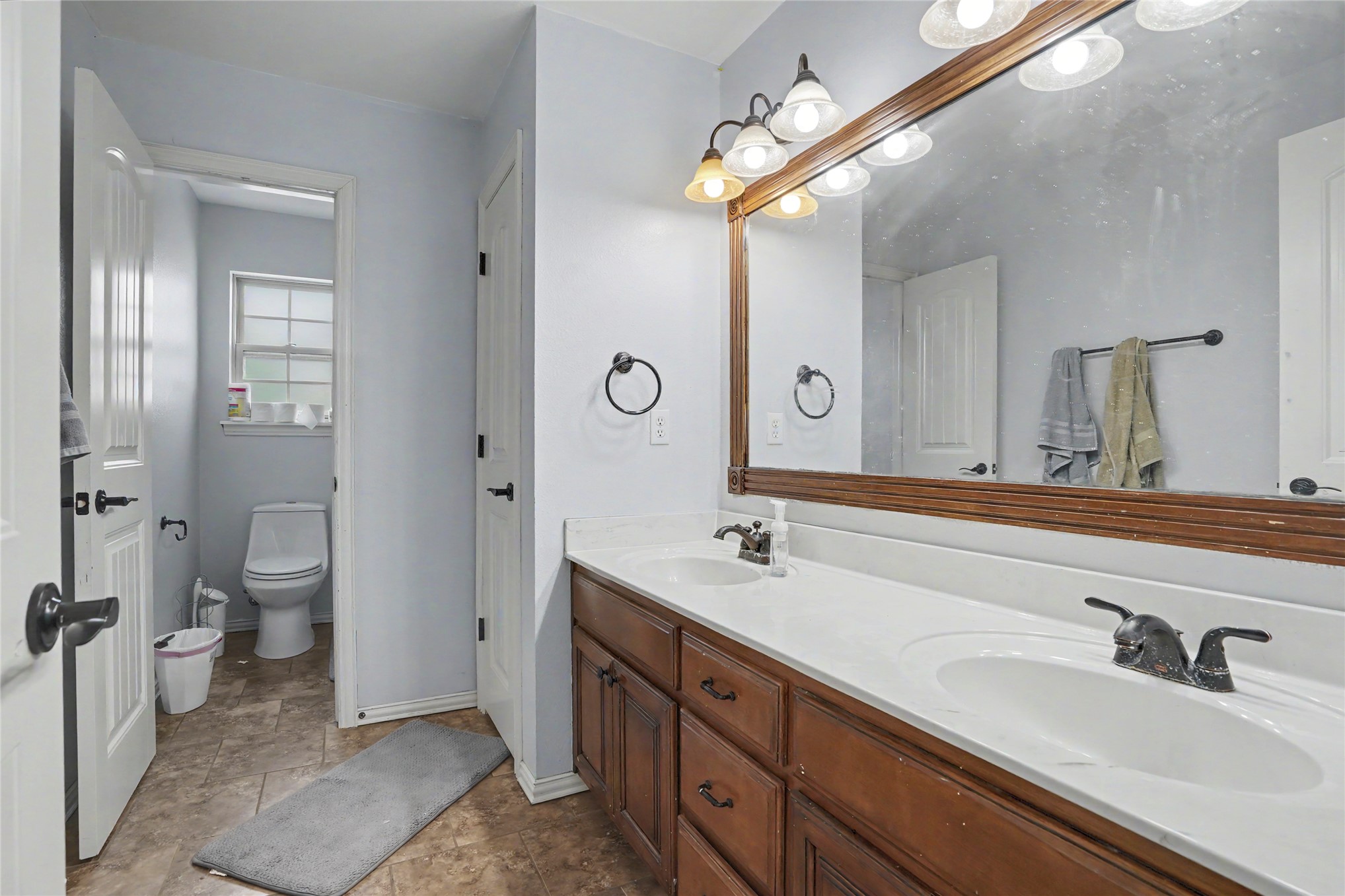 18709 E 42nd Street Property Photo 37