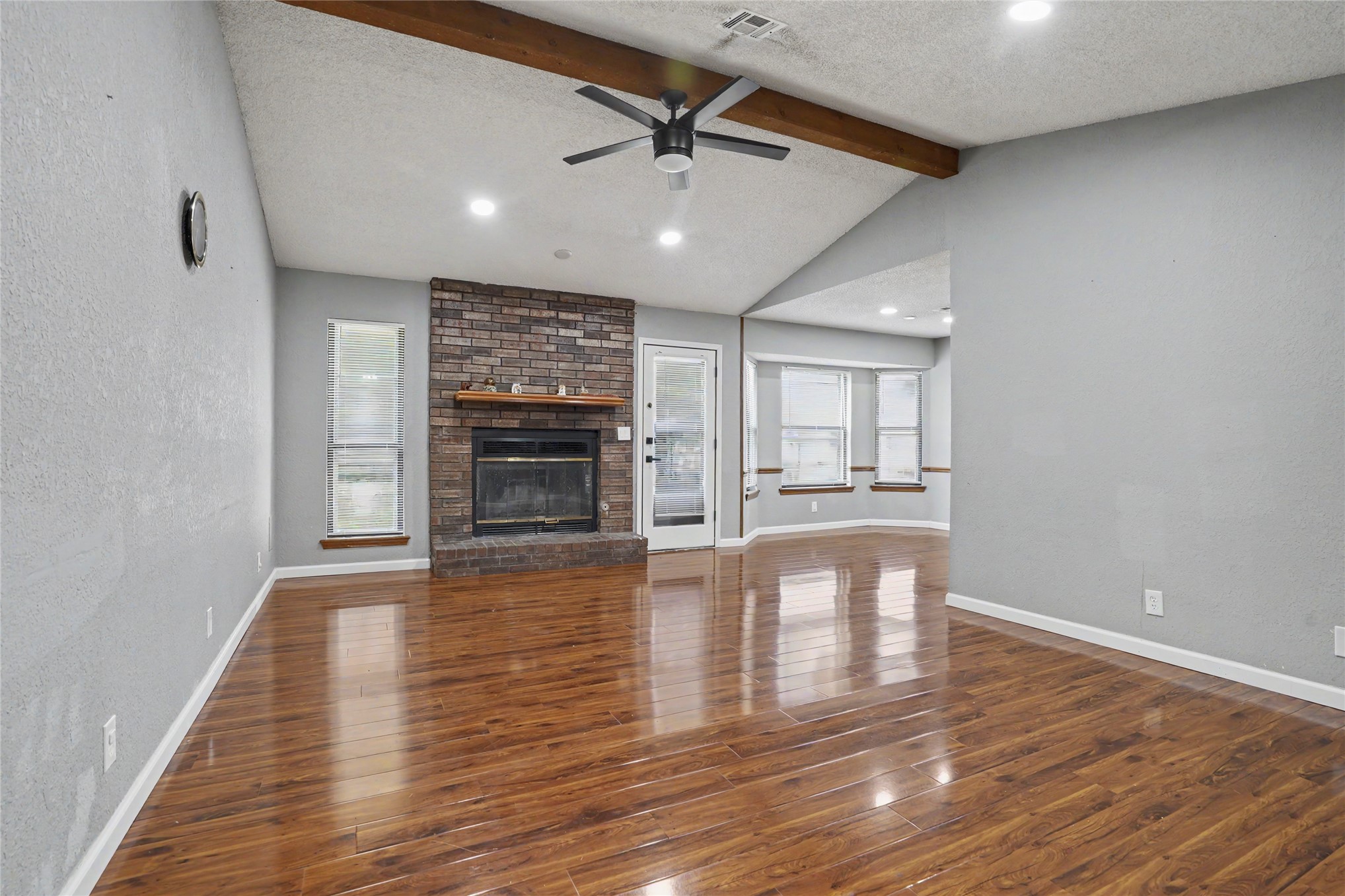4509 W Oakland Street Property Photo 5