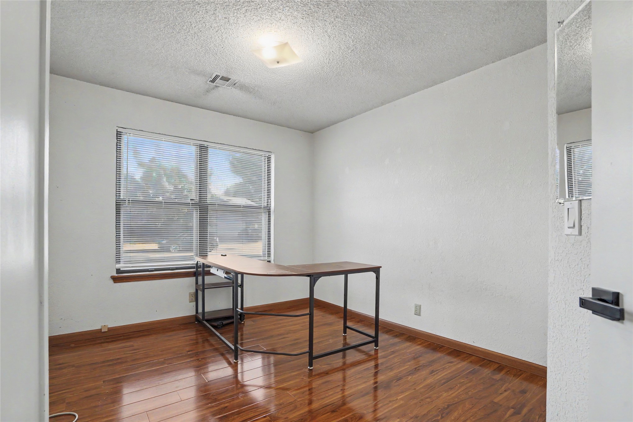 4509 W Oakland Street Property Photo 27