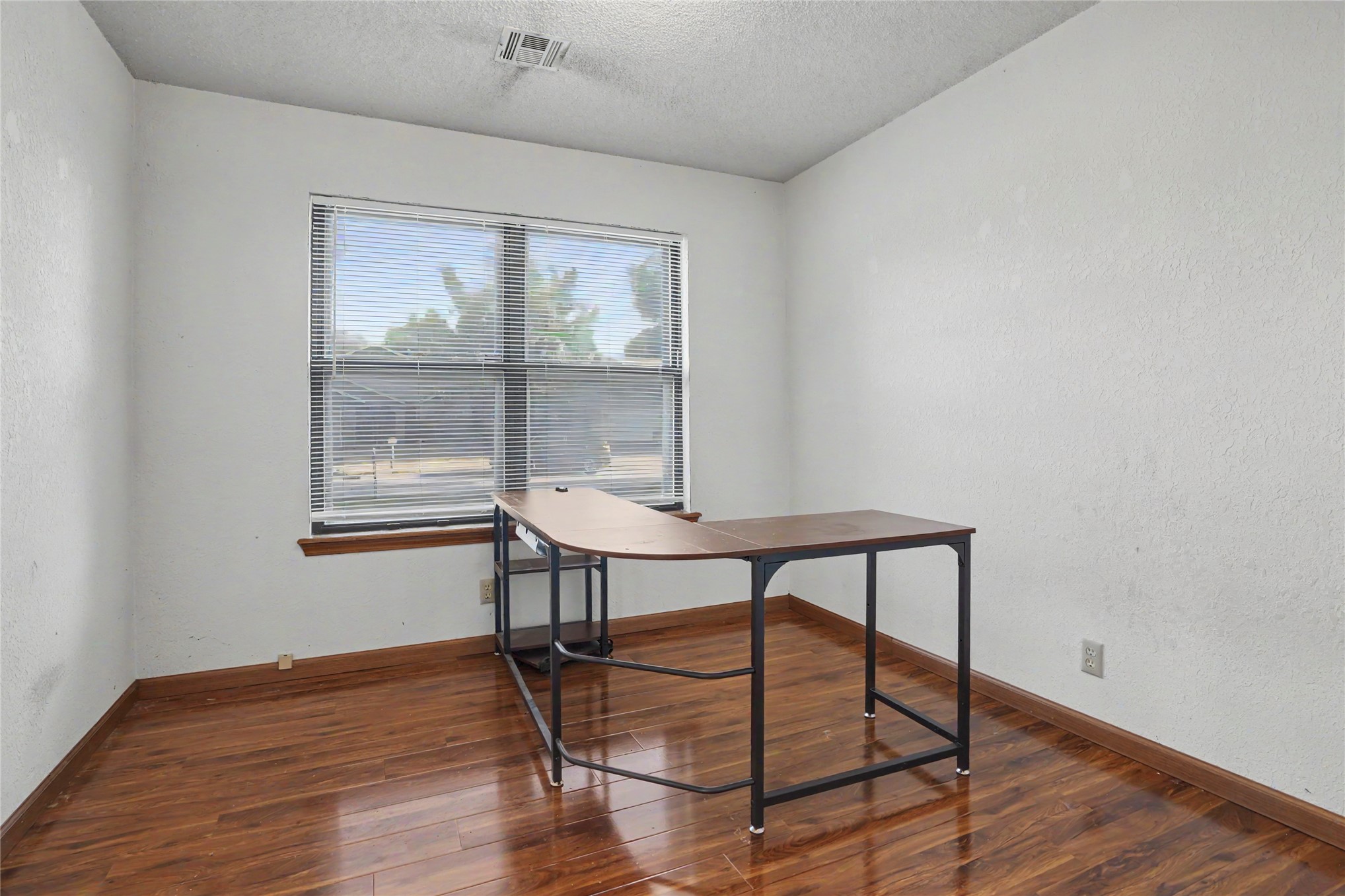 4509 W Oakland Street Property Photo 28
