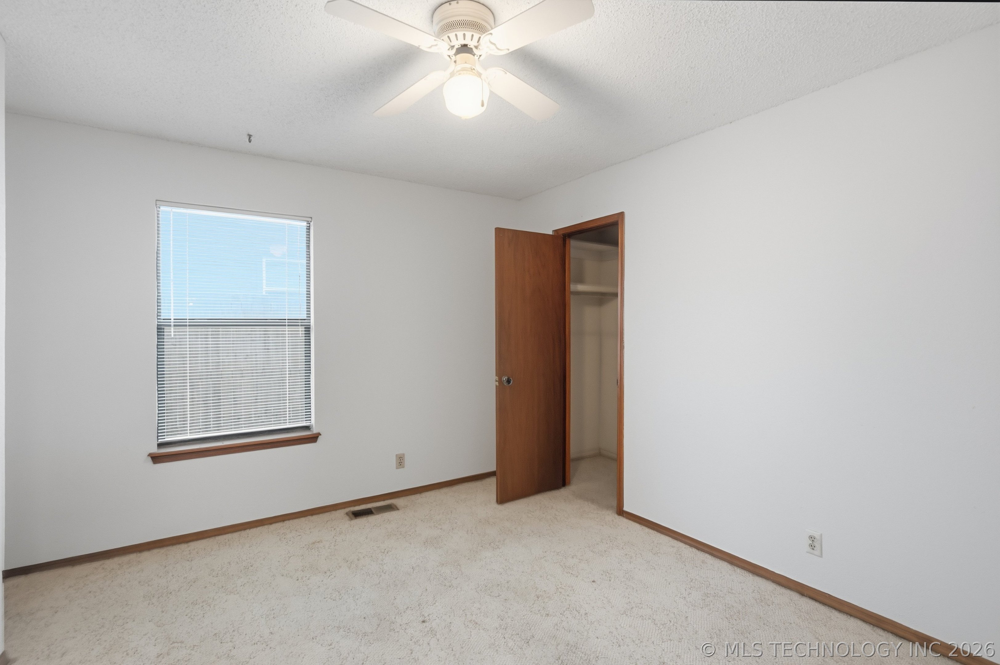 3235 S 140th East Avenue Property Photo 19