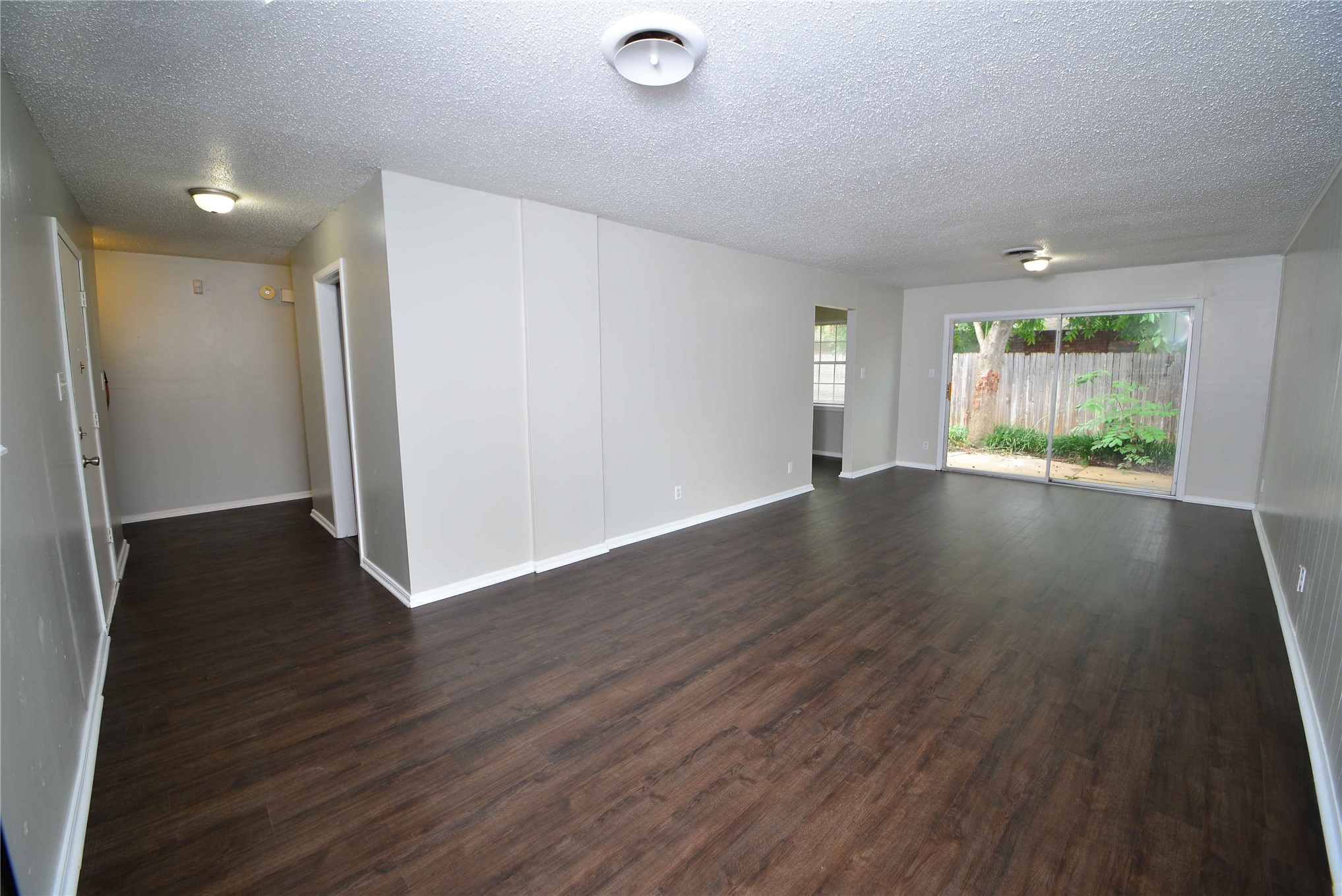 4713 S Fulton Place Property Photo 4