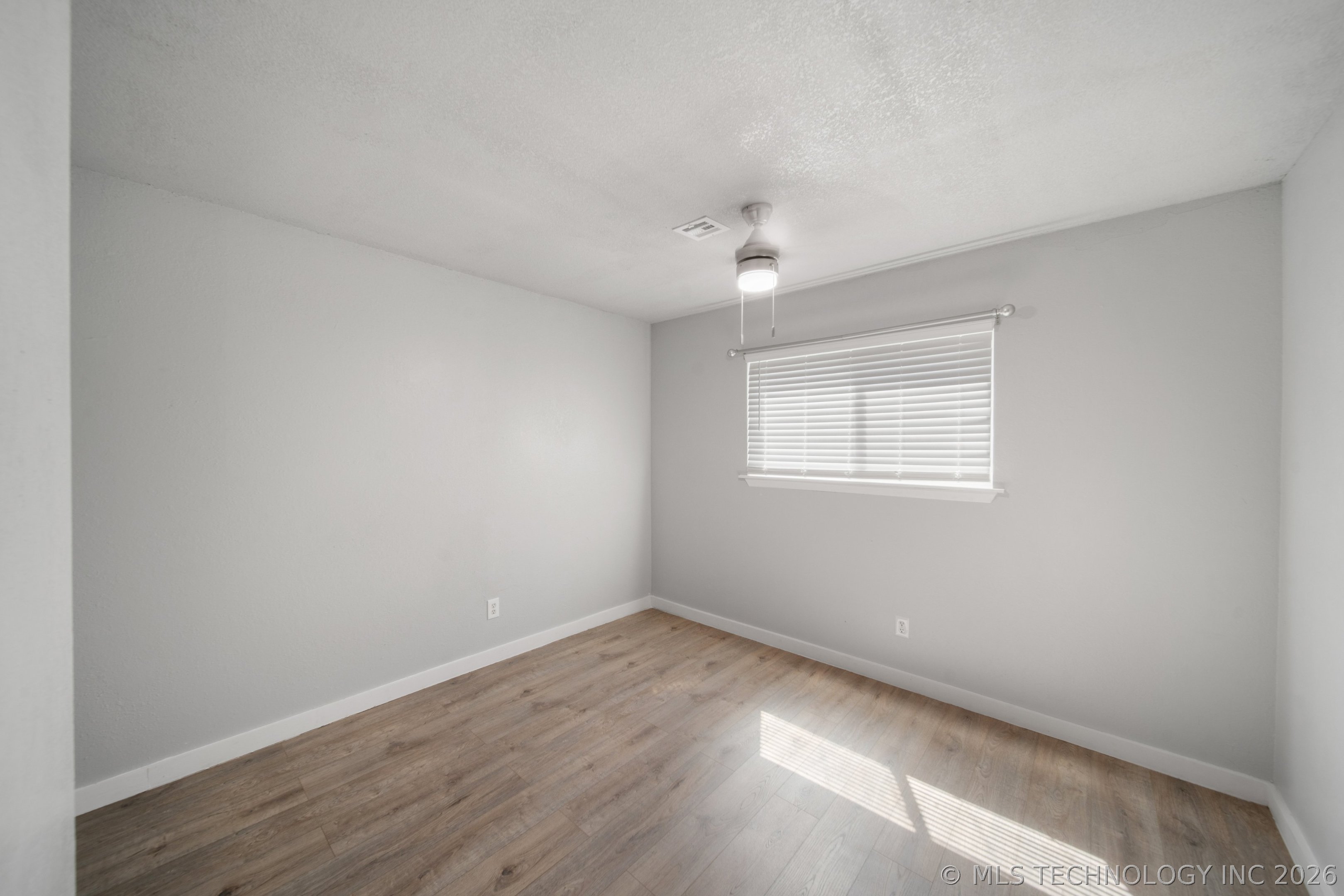 270 S 184th East East Avenue Property Photo 15