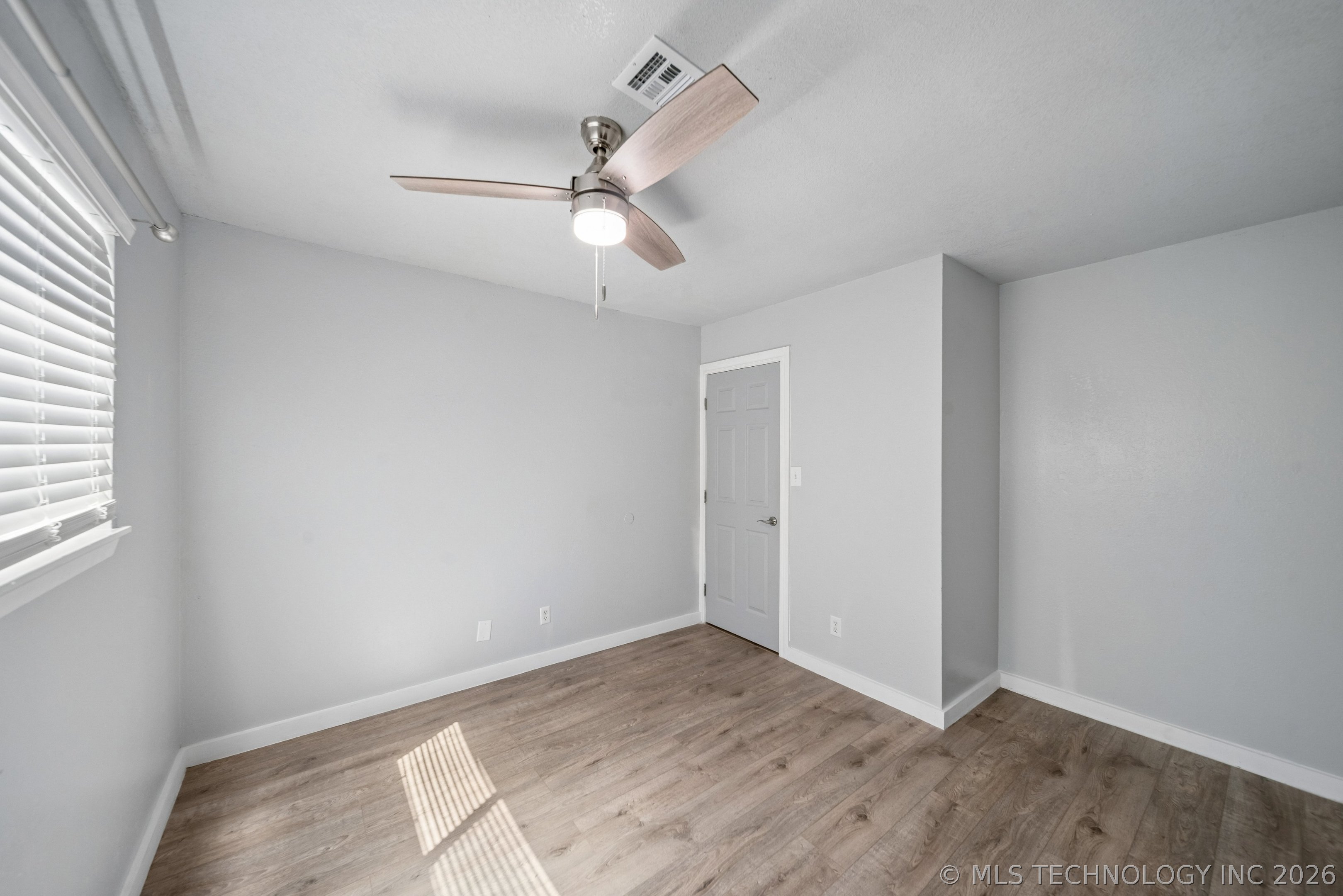 270 S 184th East East Avenue Property Photo 16