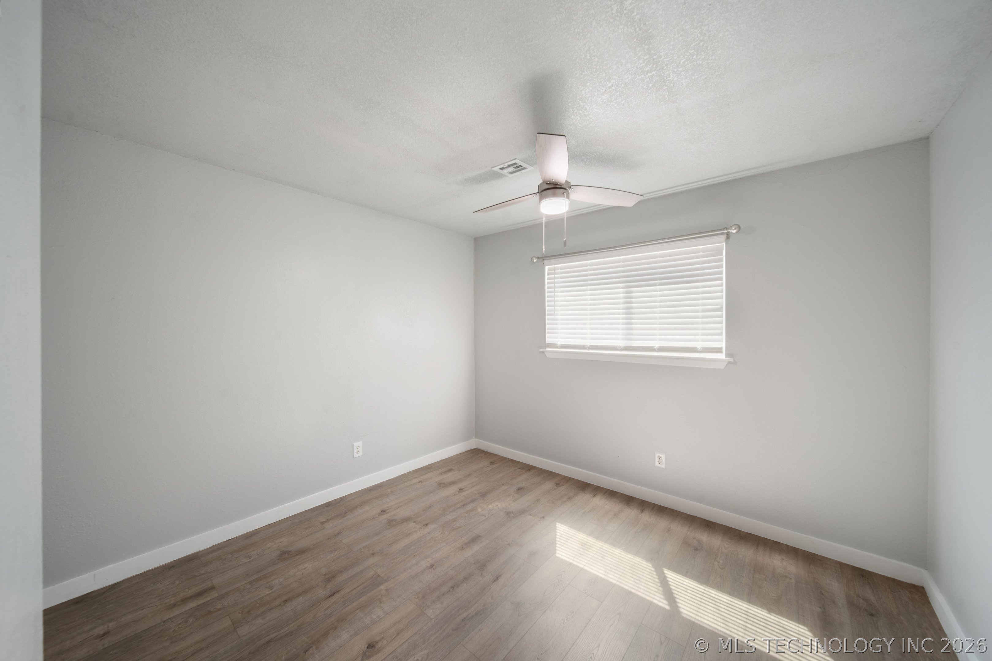 270 S 184th East East Avenue Property Photo 17