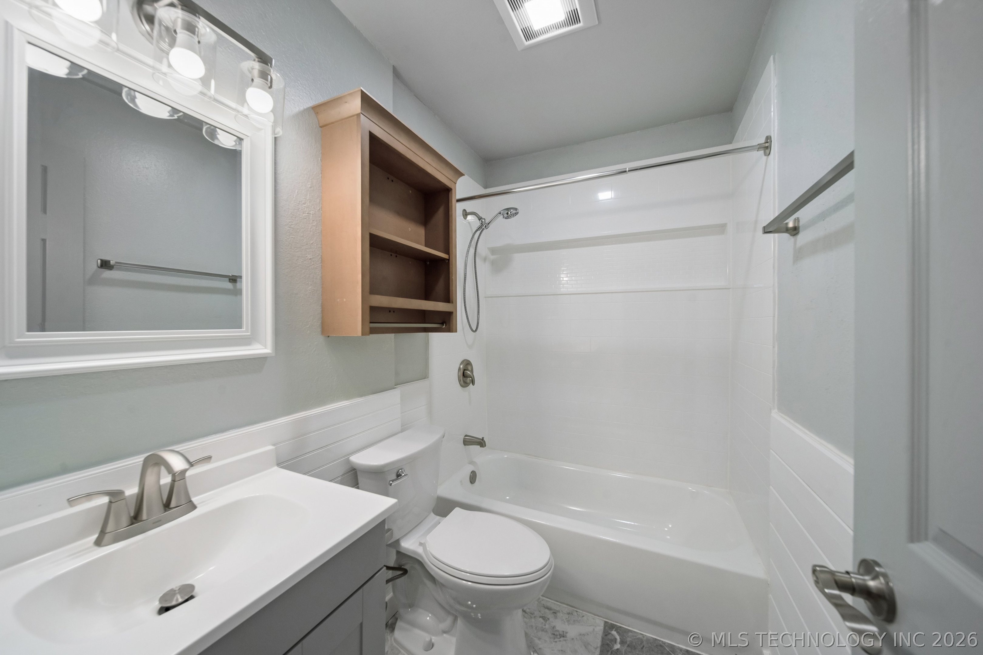 270 S 184th East East Avenue Property Photo 20