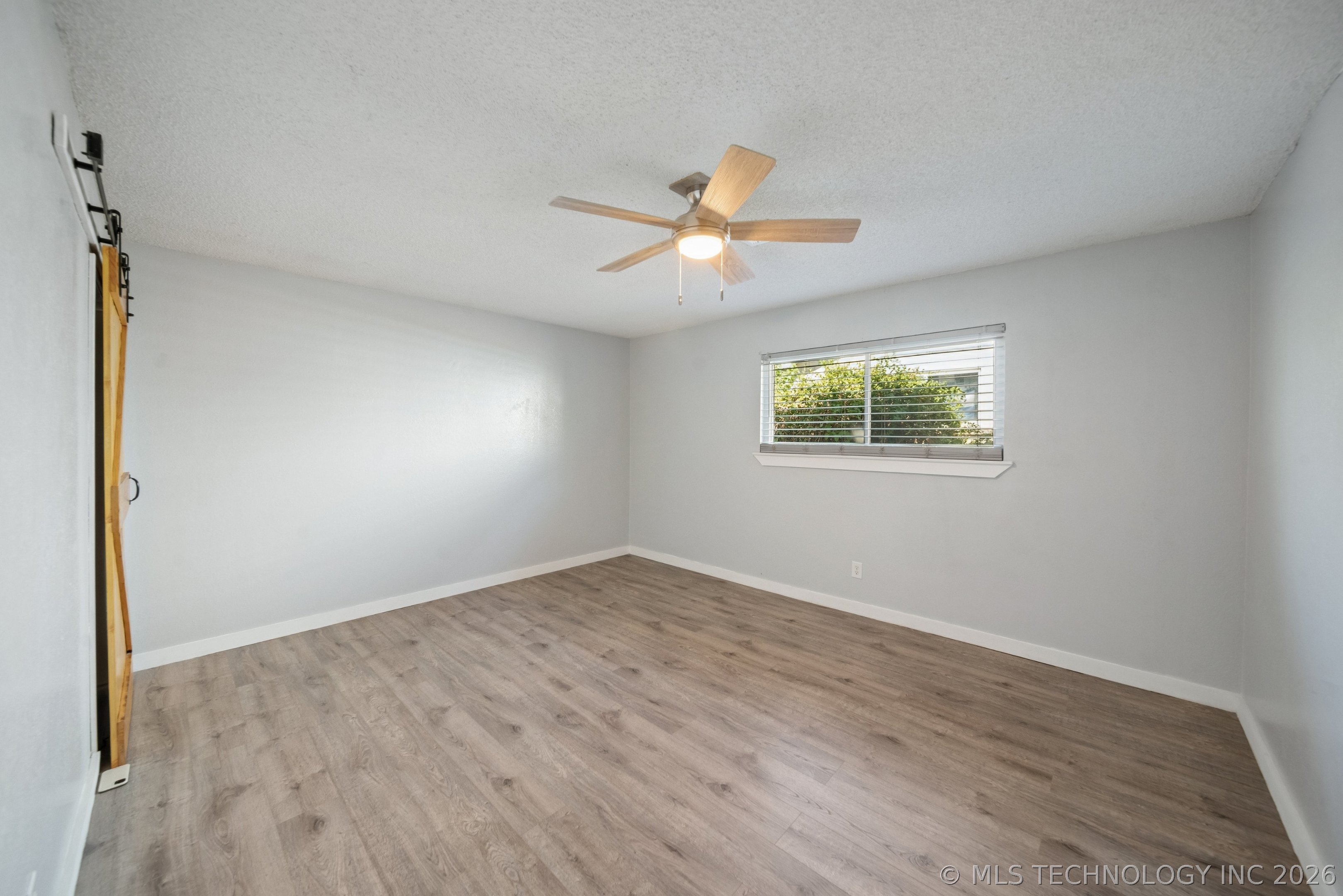 270 S 184th East East Avenue Property Photo 23
