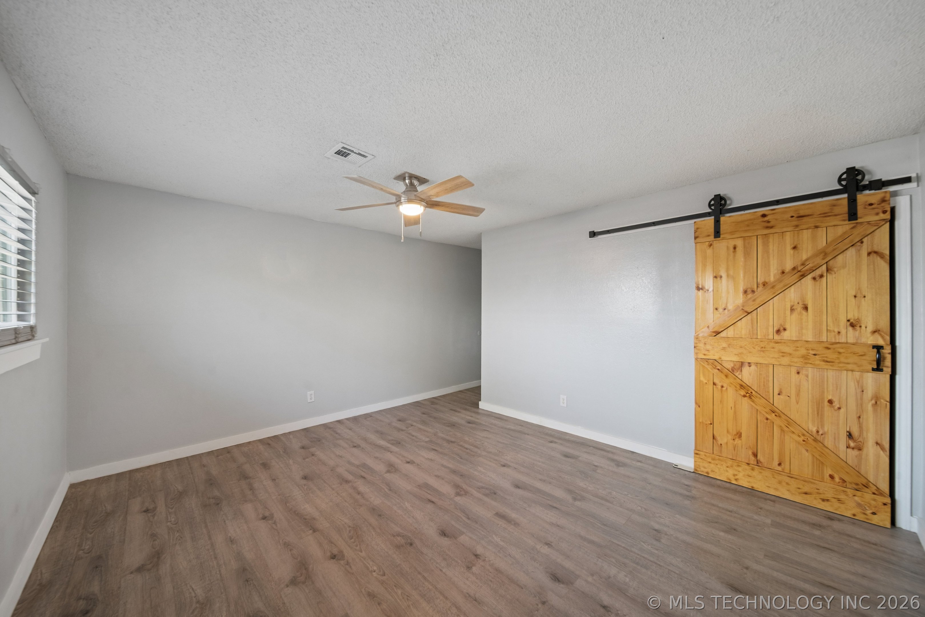 270 S 184th East East Avenue Property Photo 24
